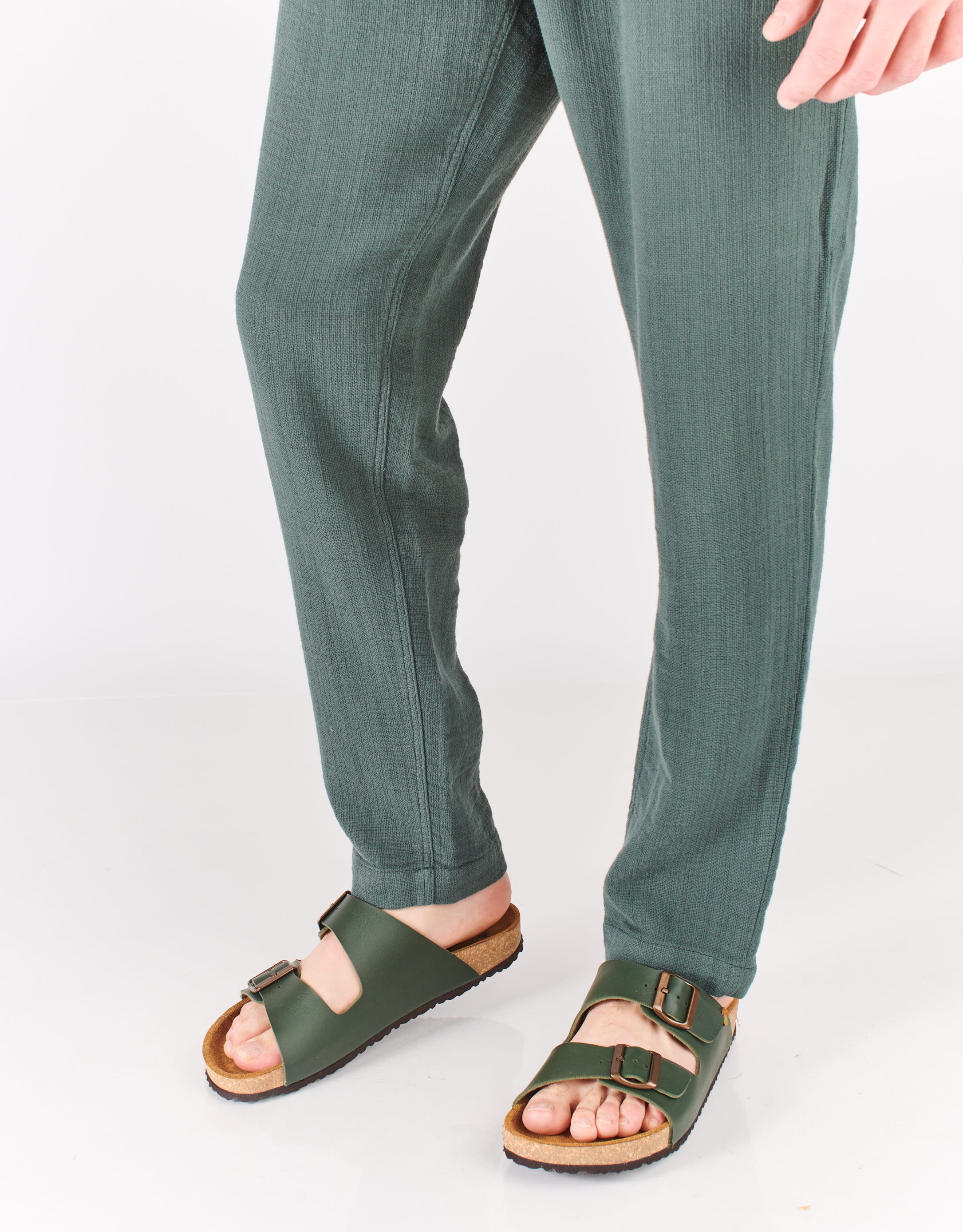 נעלי גברים - El Naturalista - כפכפי WARAJI VEGAN - ירוק1