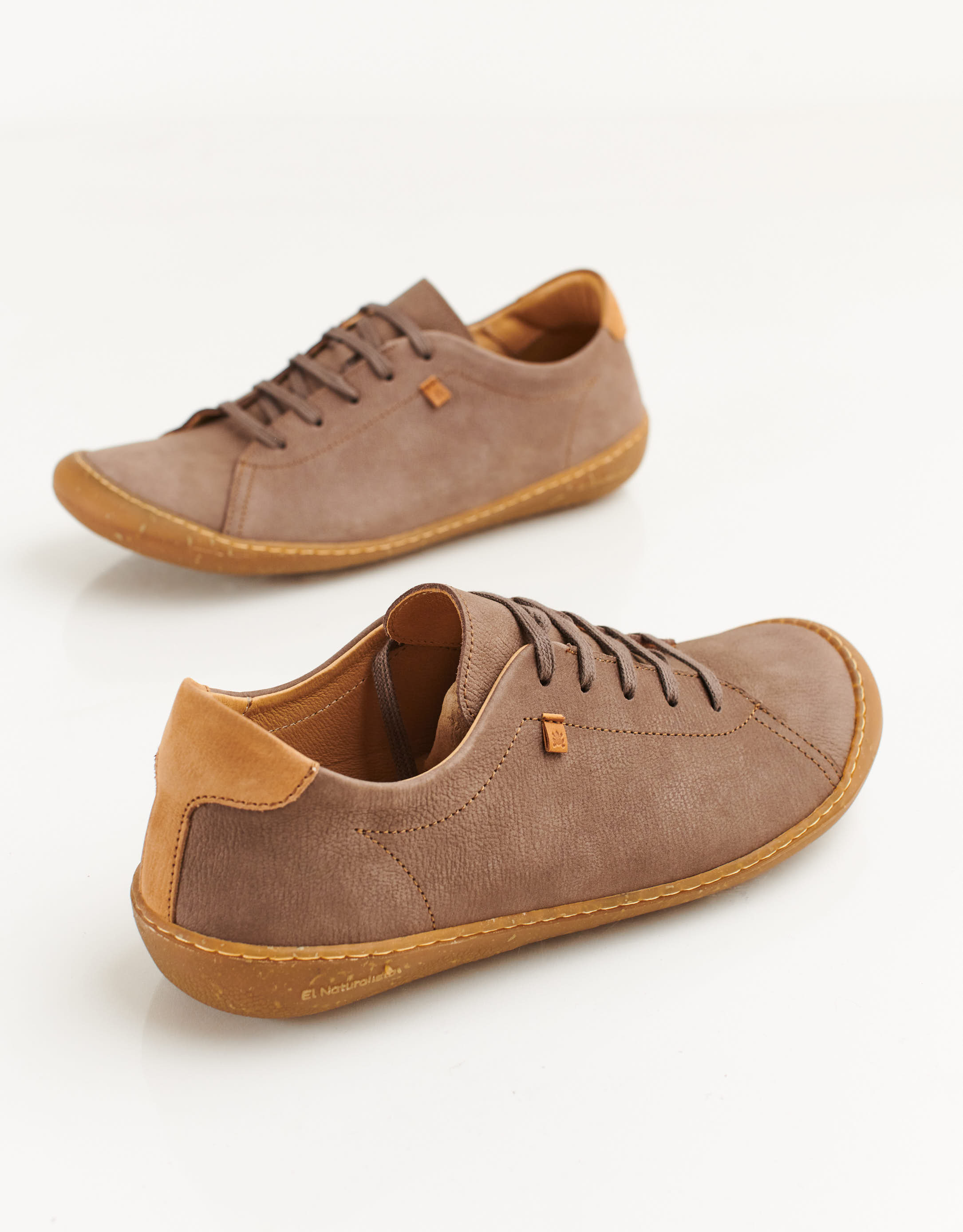 נעלי גברים - El Naturalista - נעלי עור עם שרוכים PAWIKA - אפור