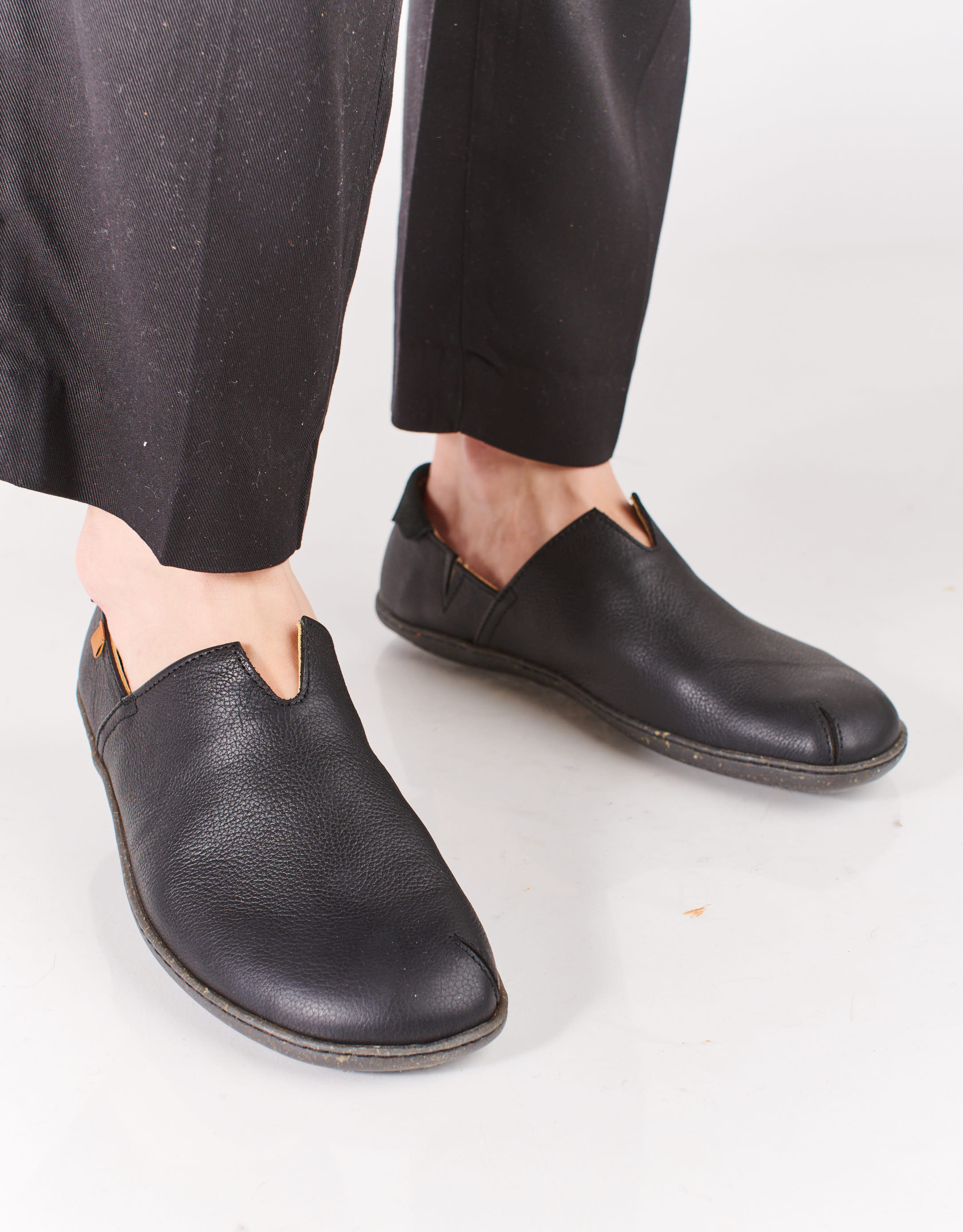 נעלי גברים - El Naturalista - נעלי עור EL VIAJERO - שחור2