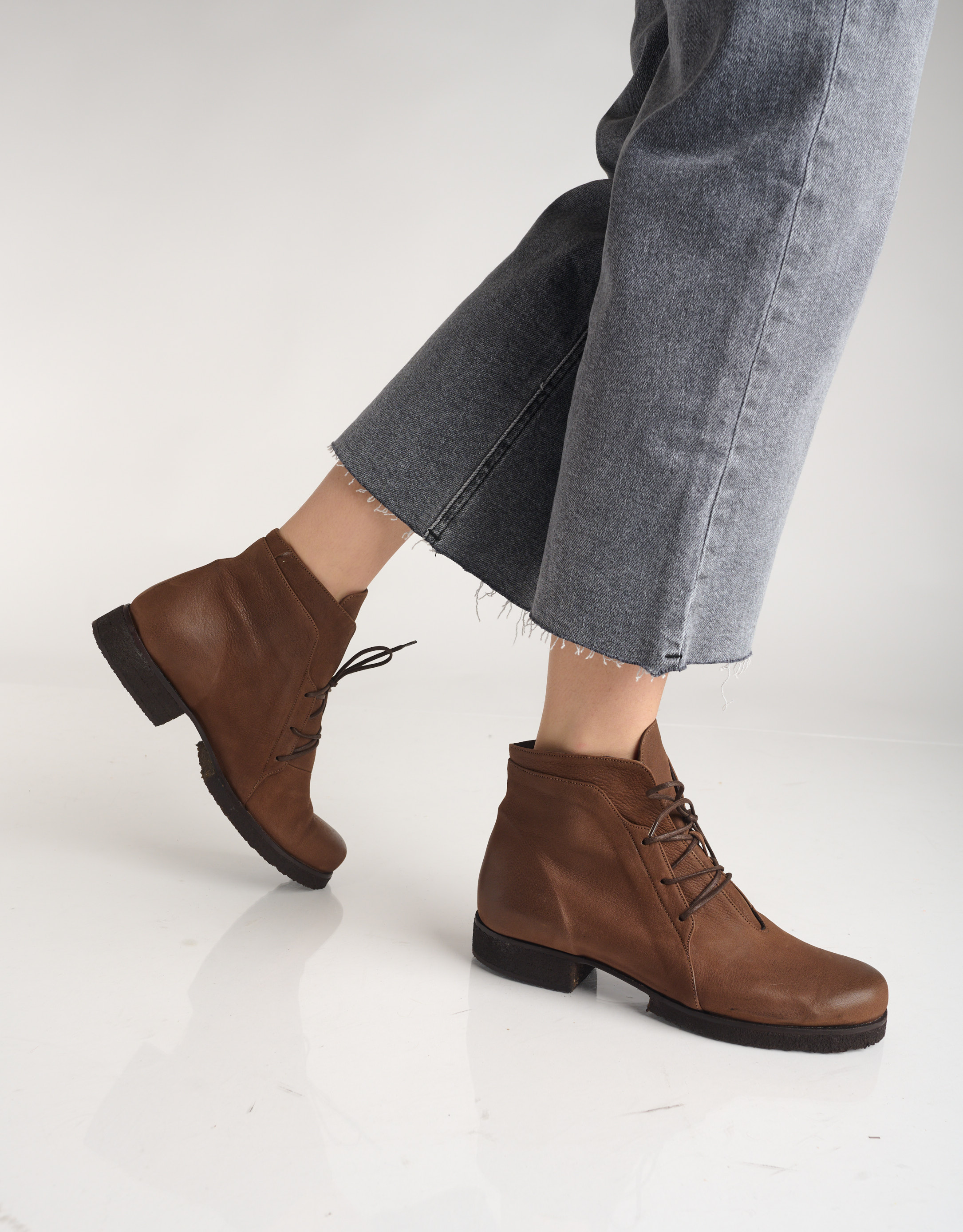 נעלי נשים - Vialis - מגפונים עם שרוכים KIOTO - חום2