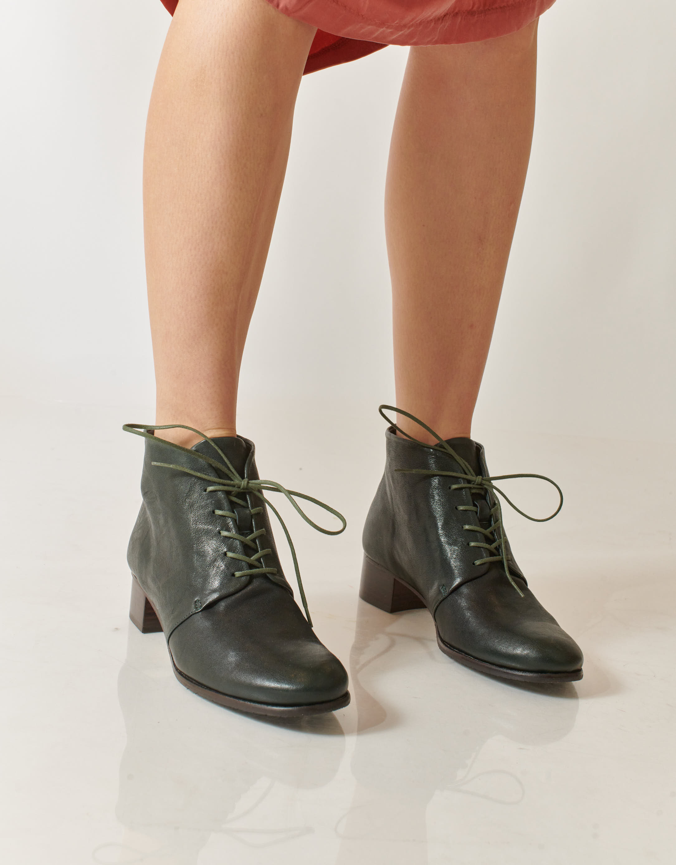 נעלי נשים - Vialis - מגפוני עקב עם שרוך GRETA - ירוק3