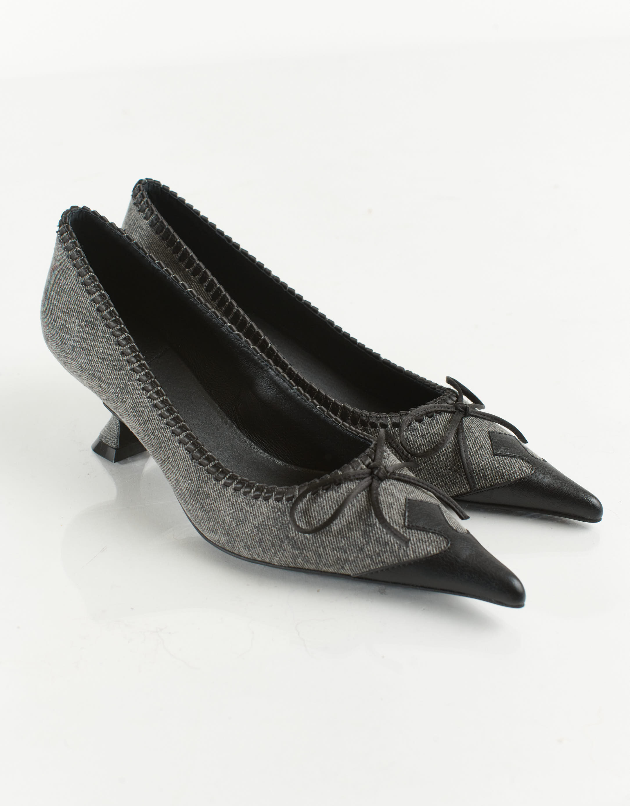 נעלי נשים - Jeffrey Campbell - נעלי סירה ג'ינס TORPEDO - שחור1