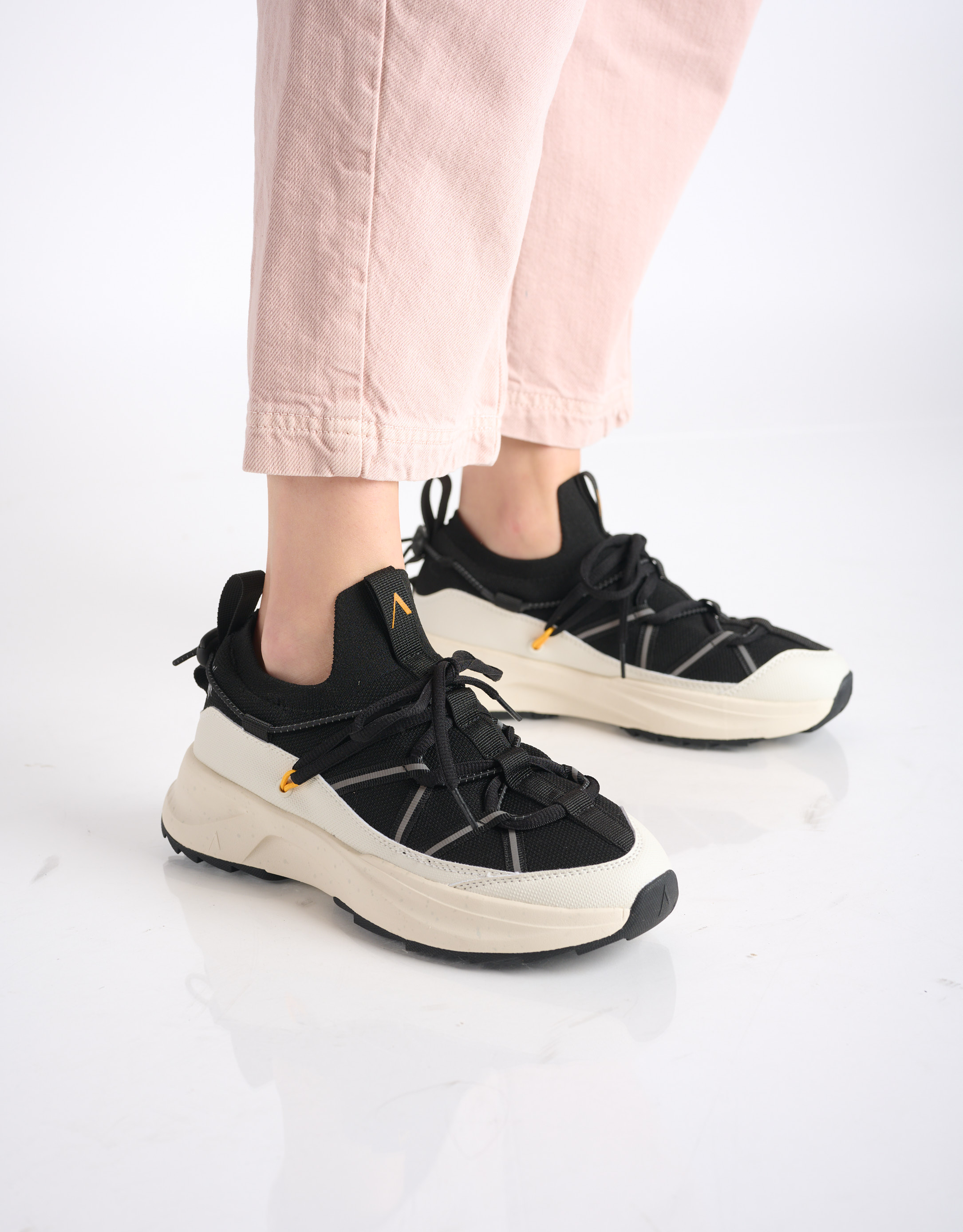 נעלי נשים - Arkk - סניקרס CITY TEK - שחור3