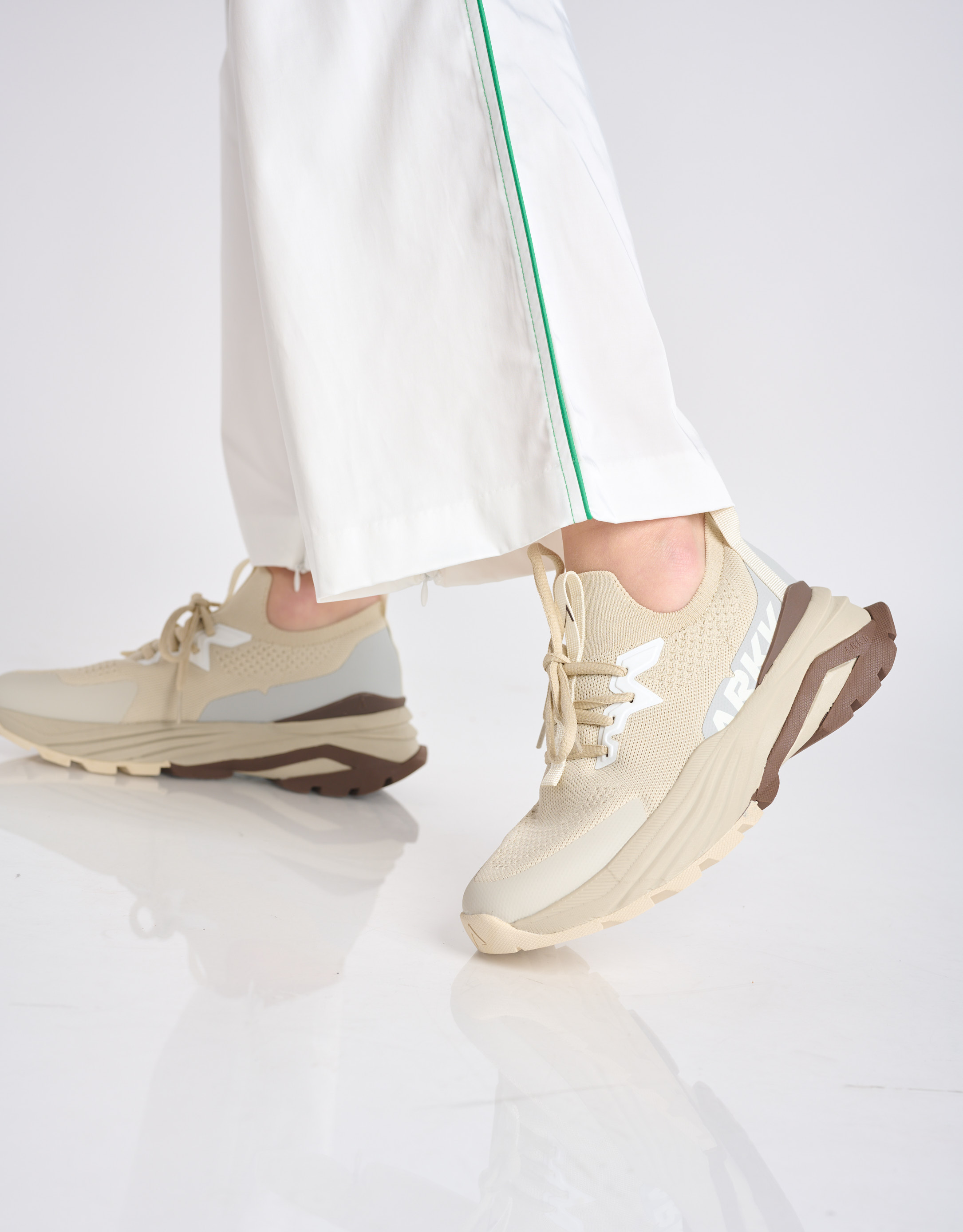 נעלי נשים - Arkk - סניקרס WASTE ZERO - בז'   חום2