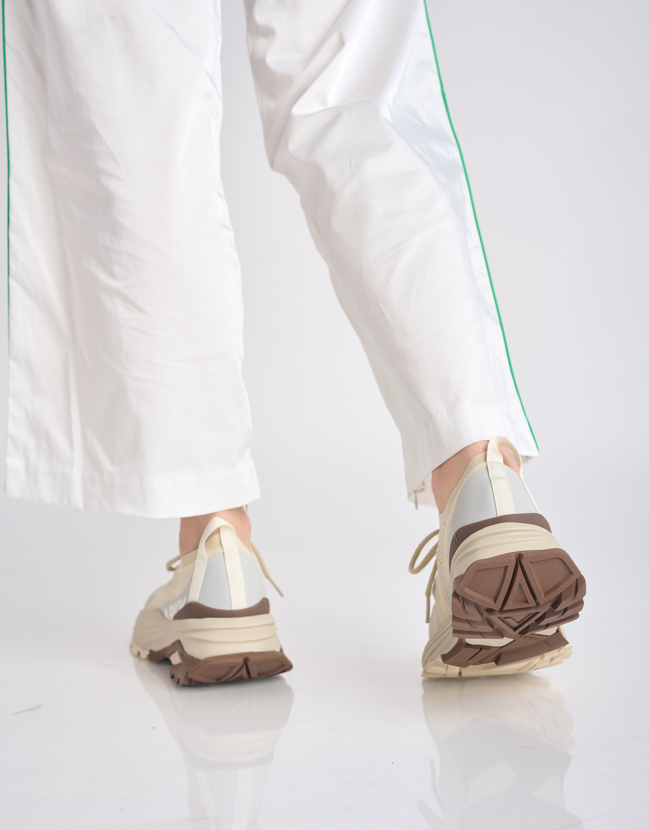 נעלי נשים - Arkk - סניקרס WASTE ZERO - בז'   חום4