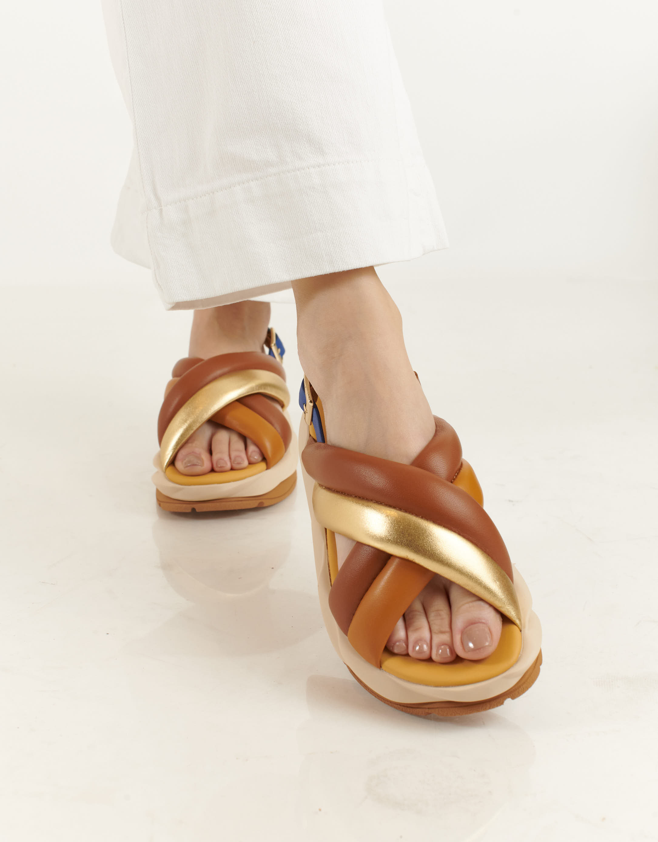 נעלי נשים - 4CCCCEES - סנדלי פלטפורמה MELLOW MEL - חום1