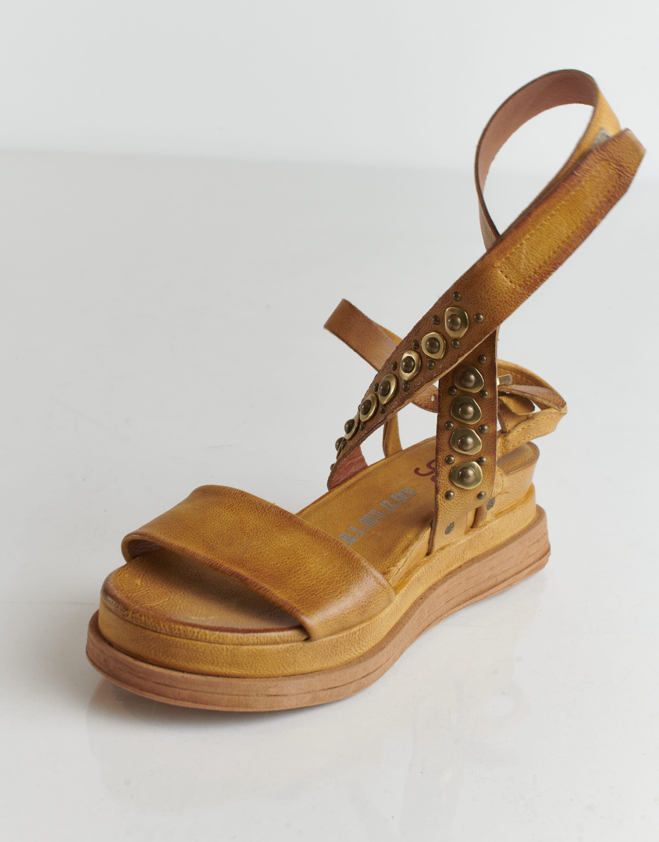 נעלי נשים - A.S. 98 - סנדלים עם ניטים LAGOS - חרדל1