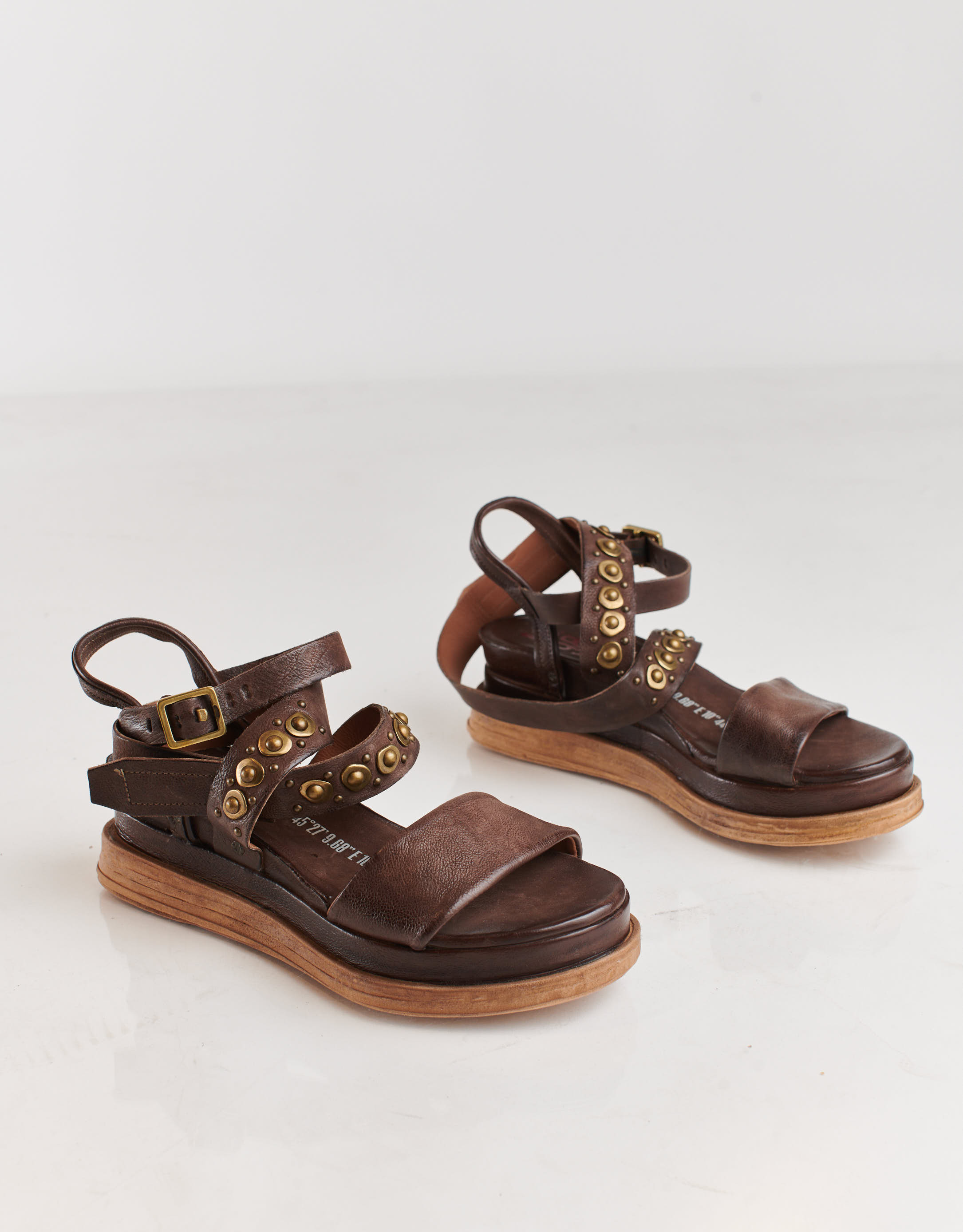 נעלי נשים - A.S. 98 - סנדלים עם ניטים LAGOS - חום2