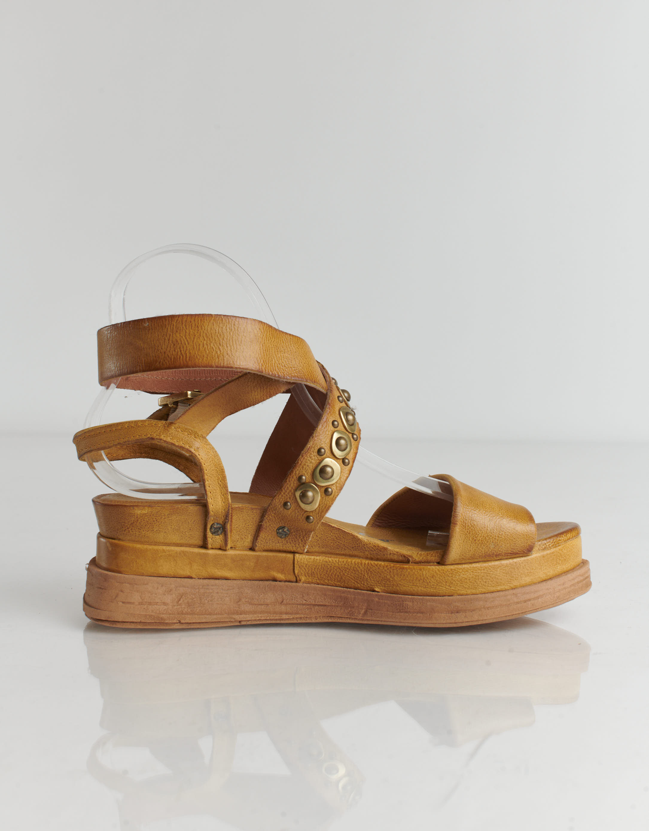 נעלי נשים - A.S. 98 - סנדלים עם ניטים LAGOS - חרדל2