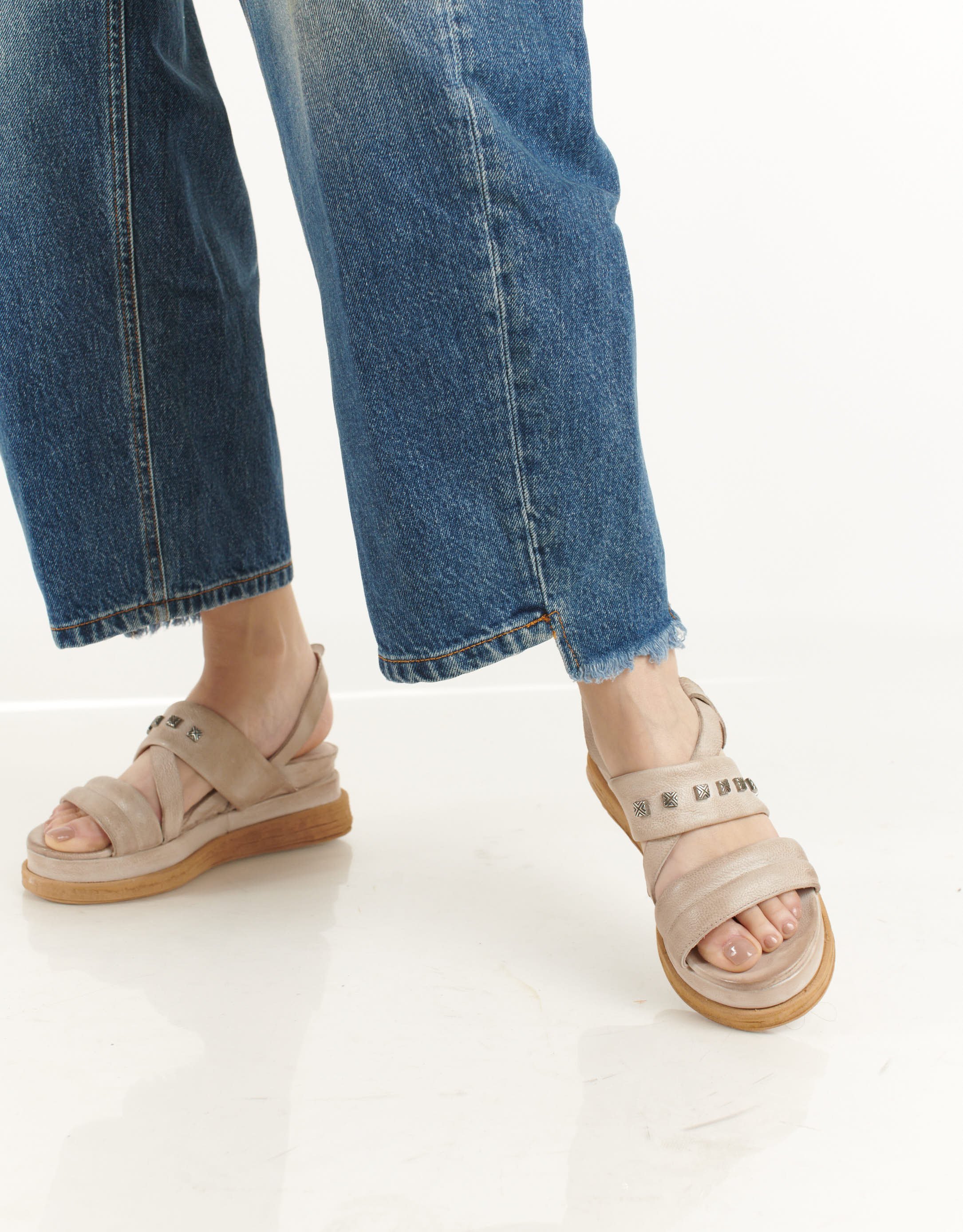 נעלי נשים - A.S. 98 - סנדלי עור LAGOS - בז'3