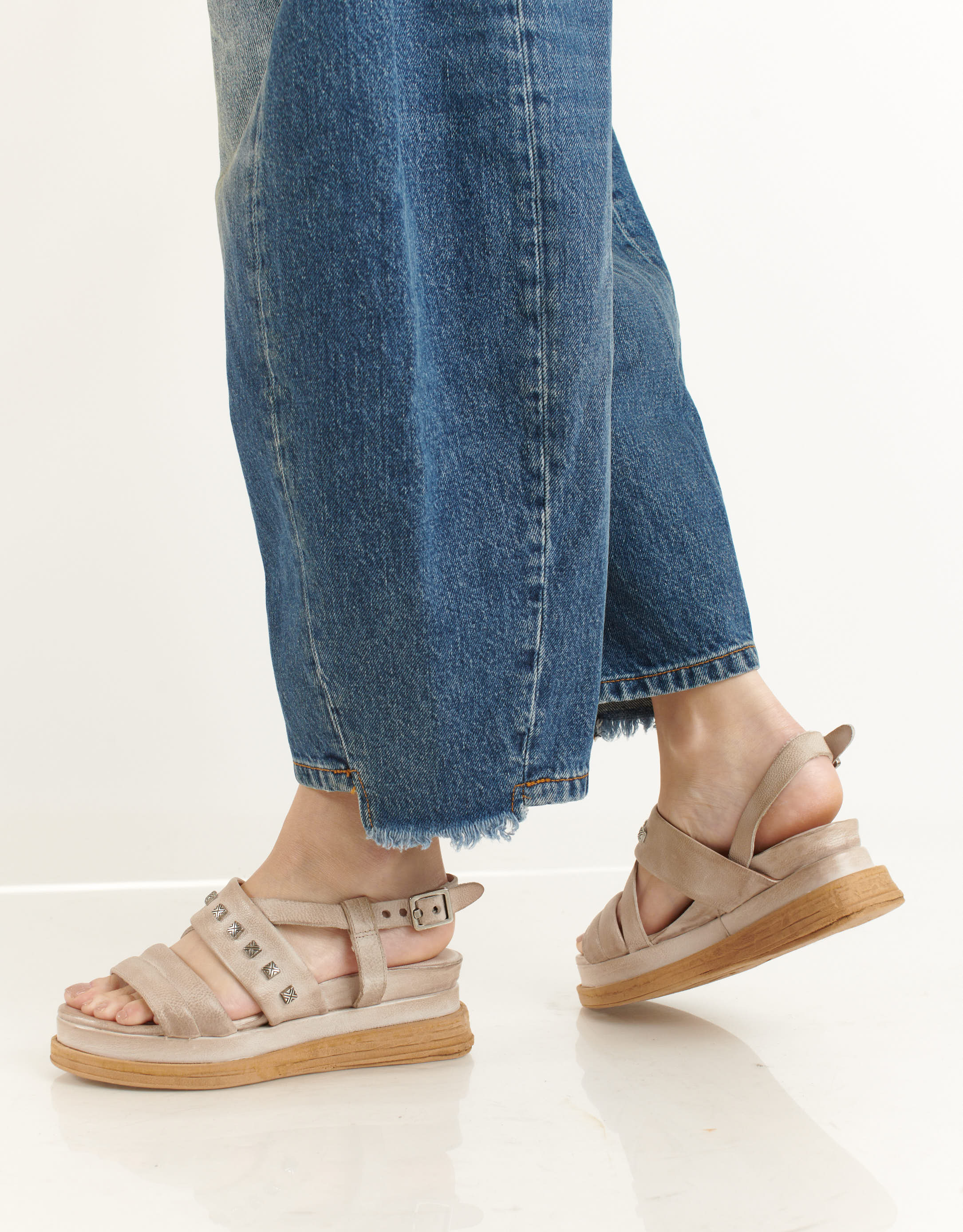 נעלי נשים - A.S. 98 - סנדלי עור LAGOS - בז'4