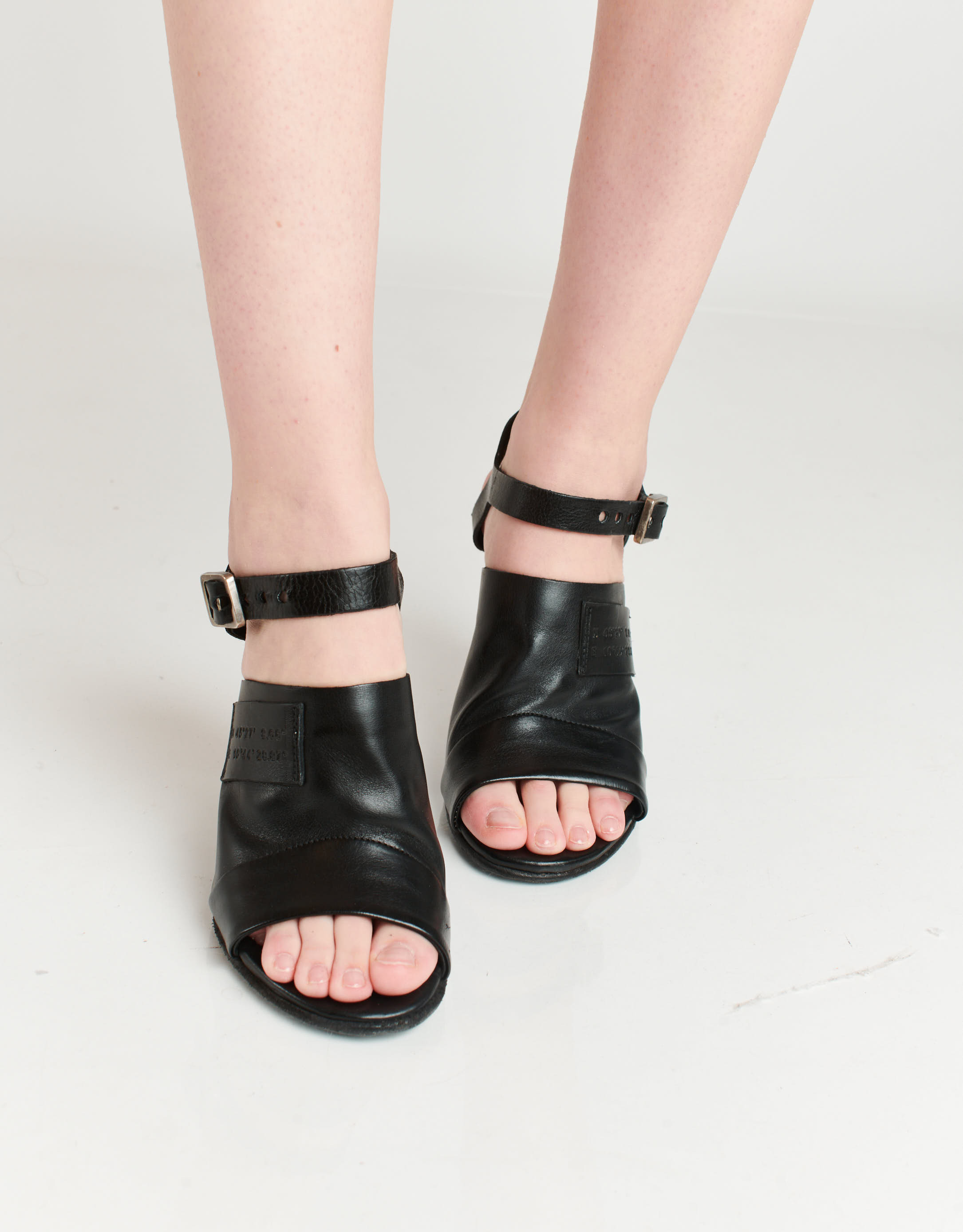 נעלי נשים - A.S. 98 - סנדלי עקב CIKITA - שחור4