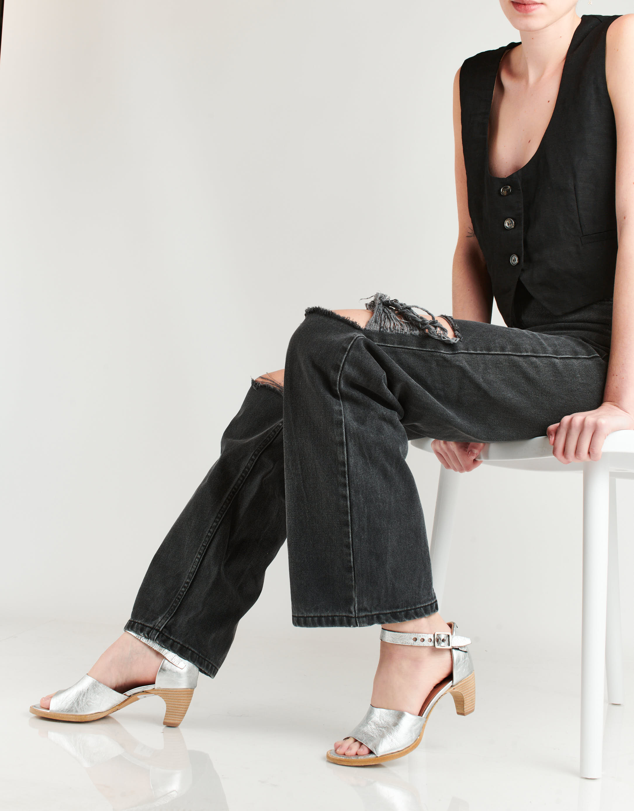 נעלי נשים - A.S. 98 - סנדלי עקב BANANA - כסף