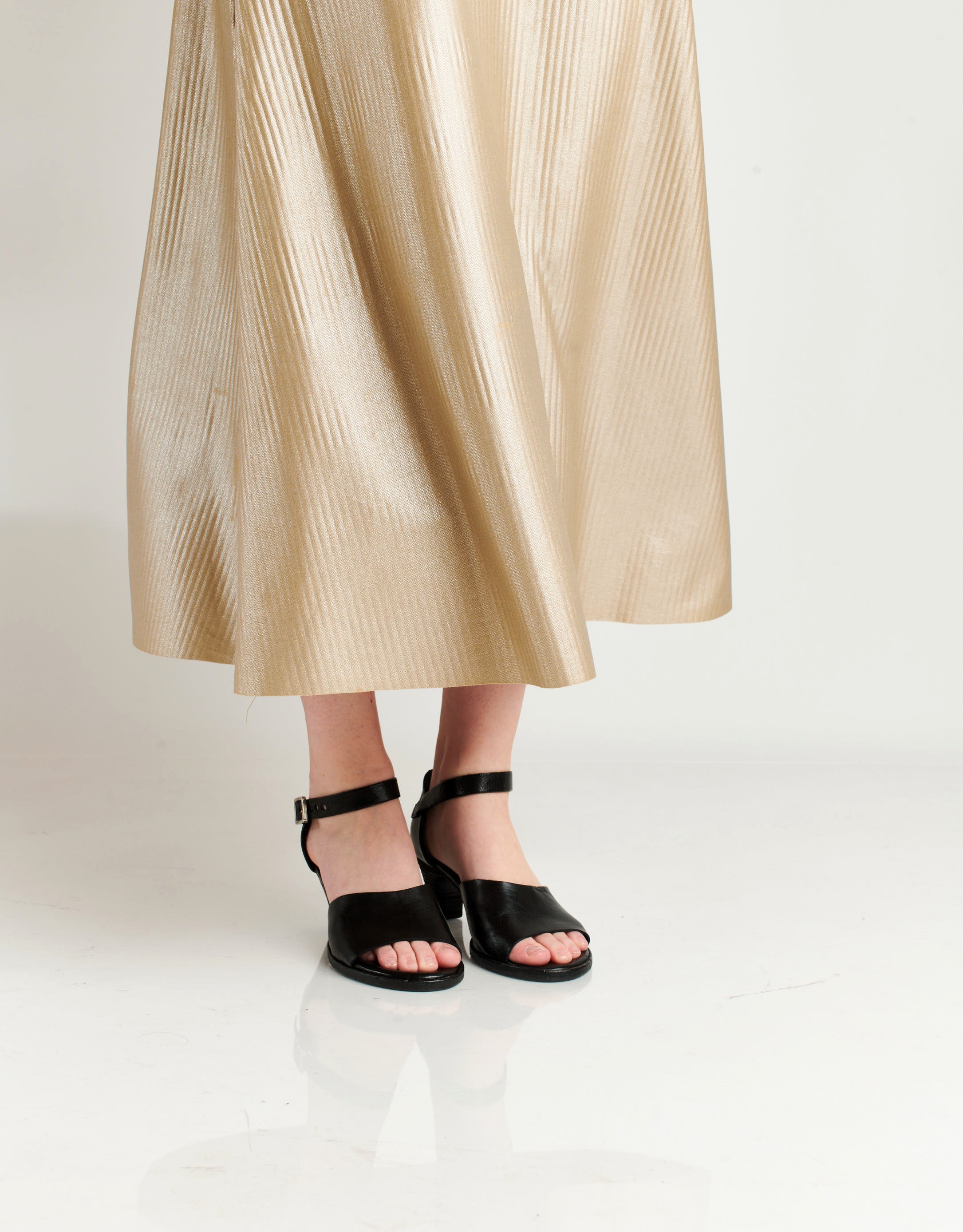 נעלי נשים - A.S. 98 - סנדלי עקב BANANA - שחור1