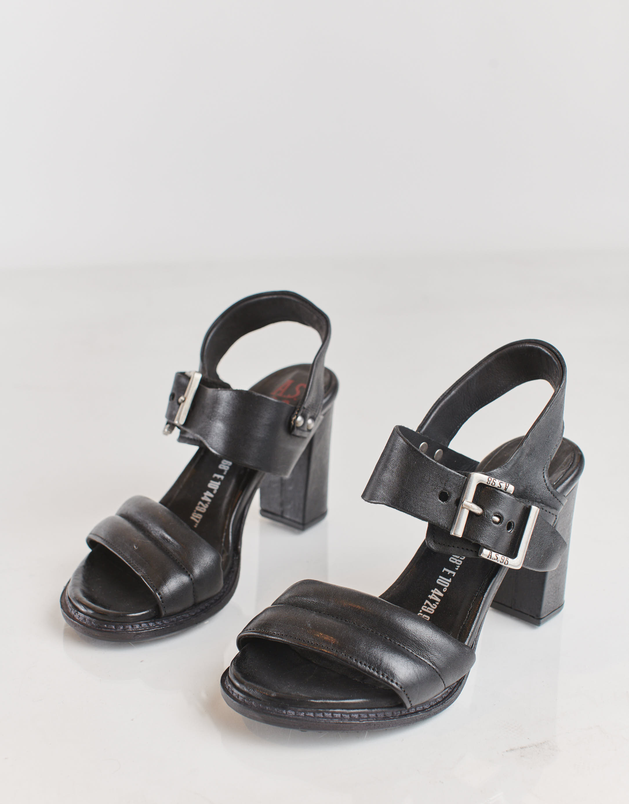 נעלי נשים - A.S. 98 - סנדלי רצועות עם עקב BASI - שחור4