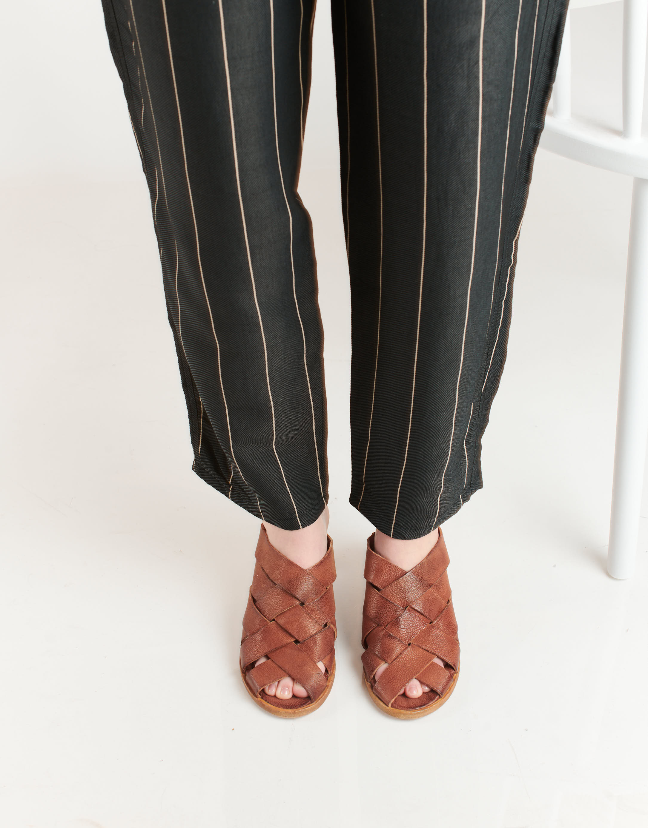 נעלי נשים - A.S. 98 - כפכפי עקב BANANA - חום4