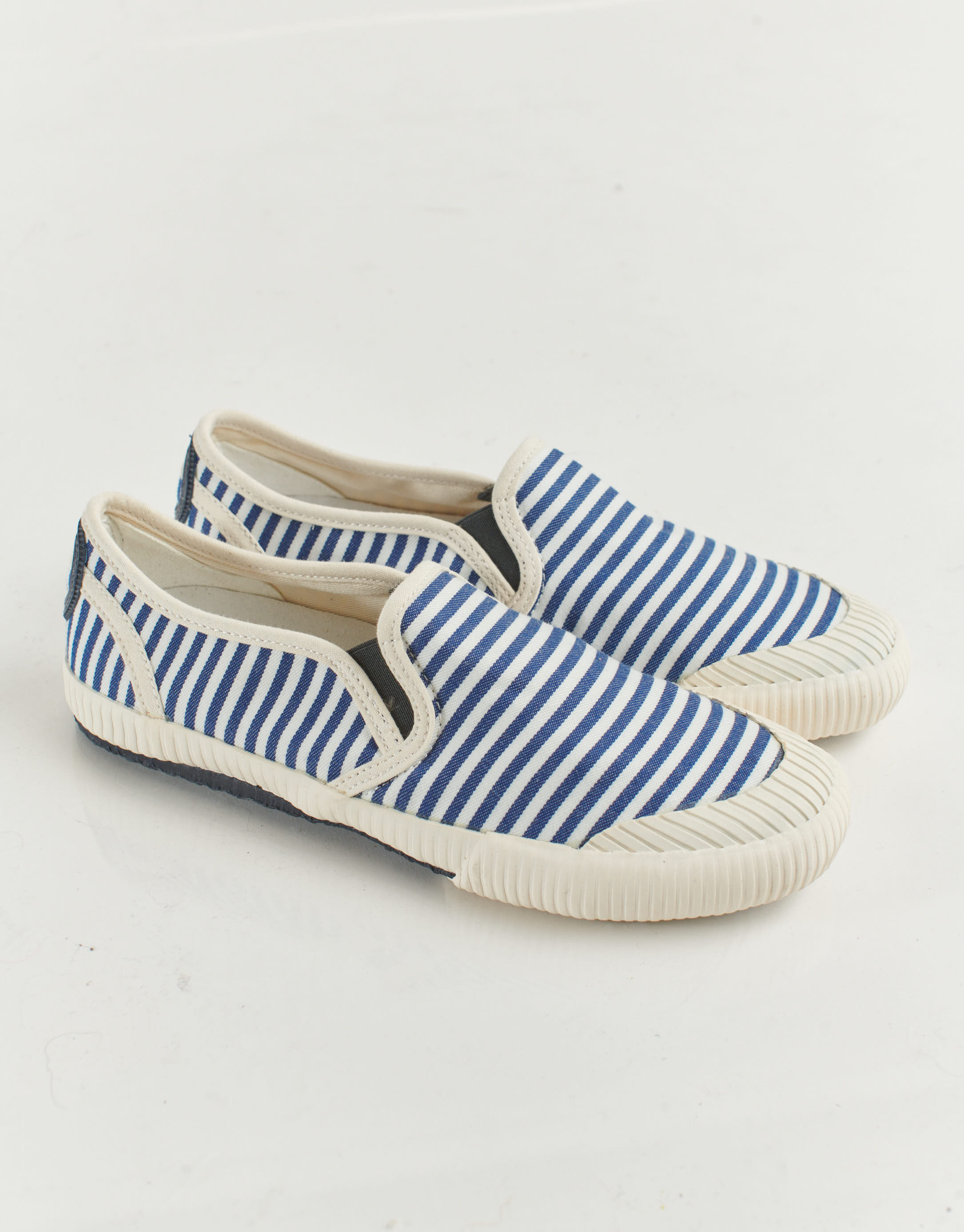 נעלי נשים - Aro - סליפ און  טבעוני  CHARLIE - פסים2