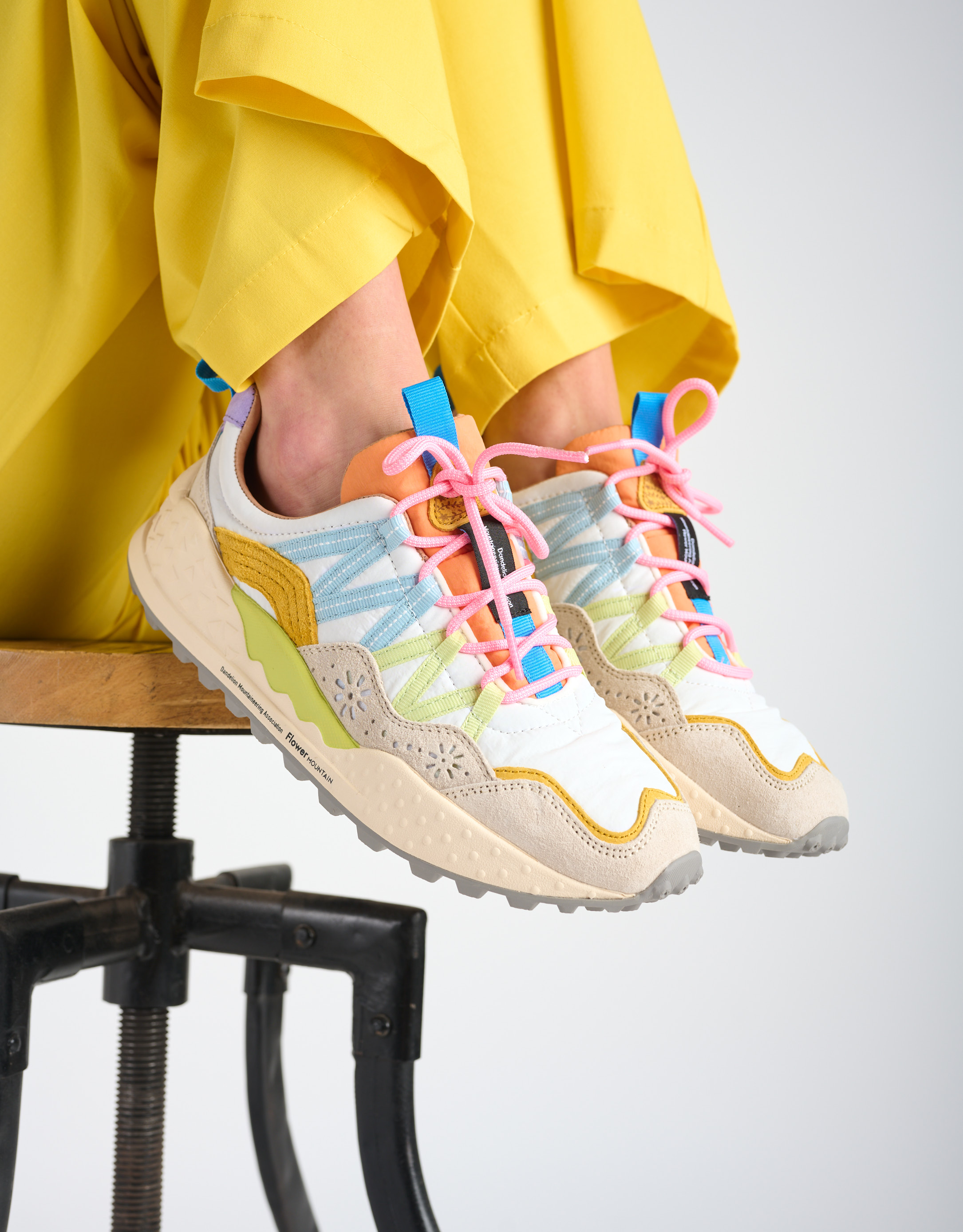 נעלי נשים - Flower Mountain - סניקרס צבעוניות WASHI - לבן2