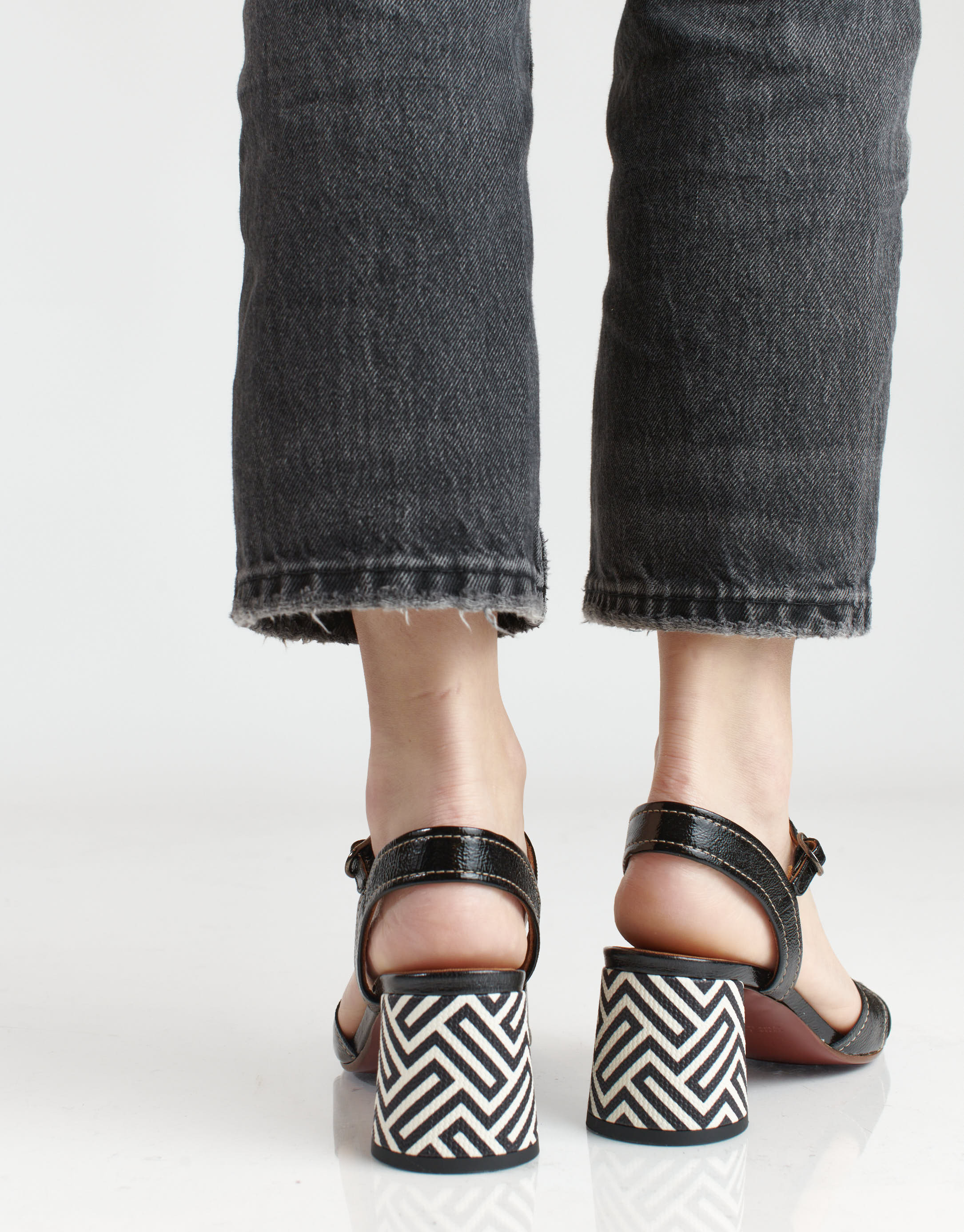 נעלי נשים - Chie Mihara - סנדלי עקב ROLEY - שחור1