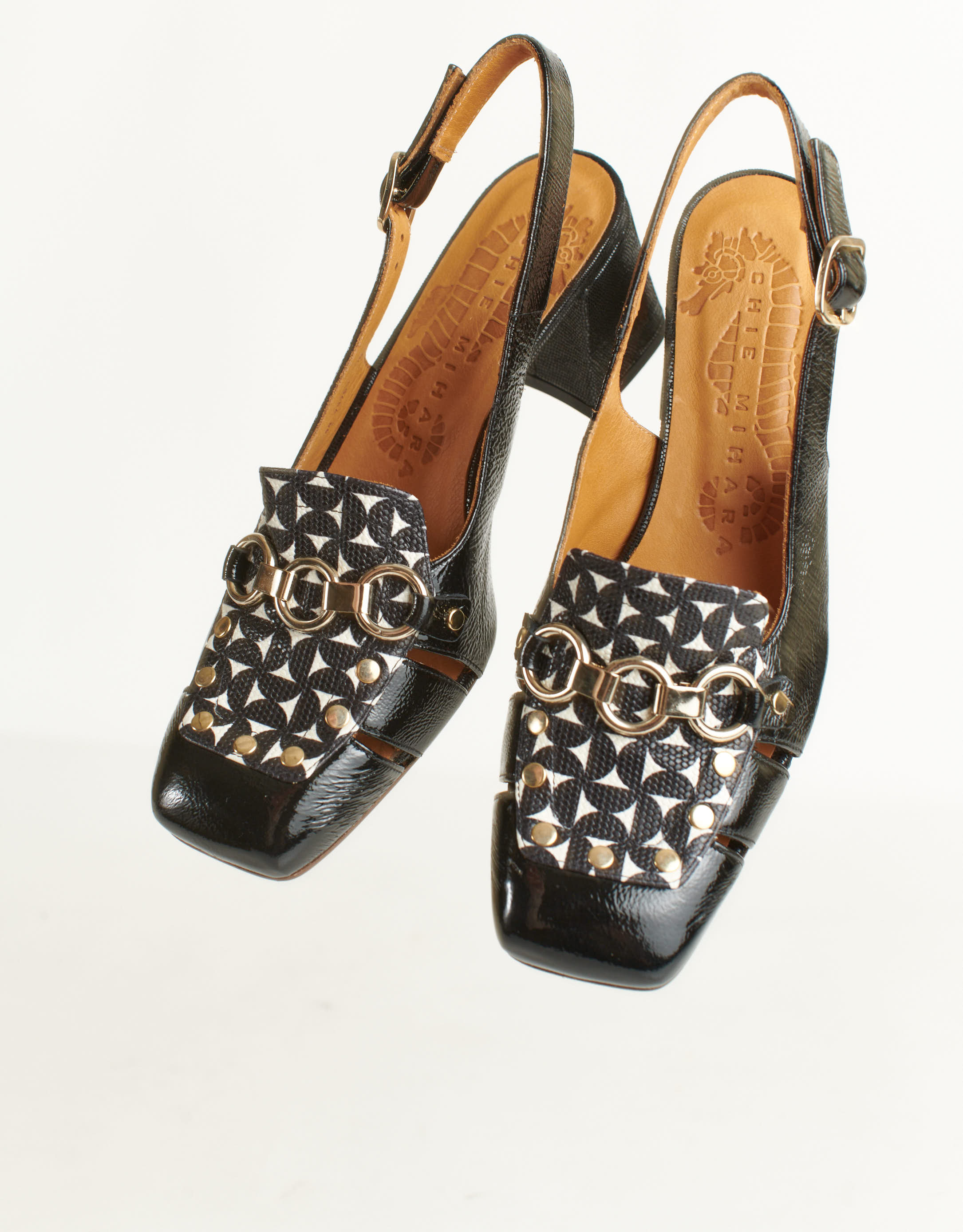 נעלי נשים - Chie Mihara - נעלי סירה עם הדפס VURURU - שחור3