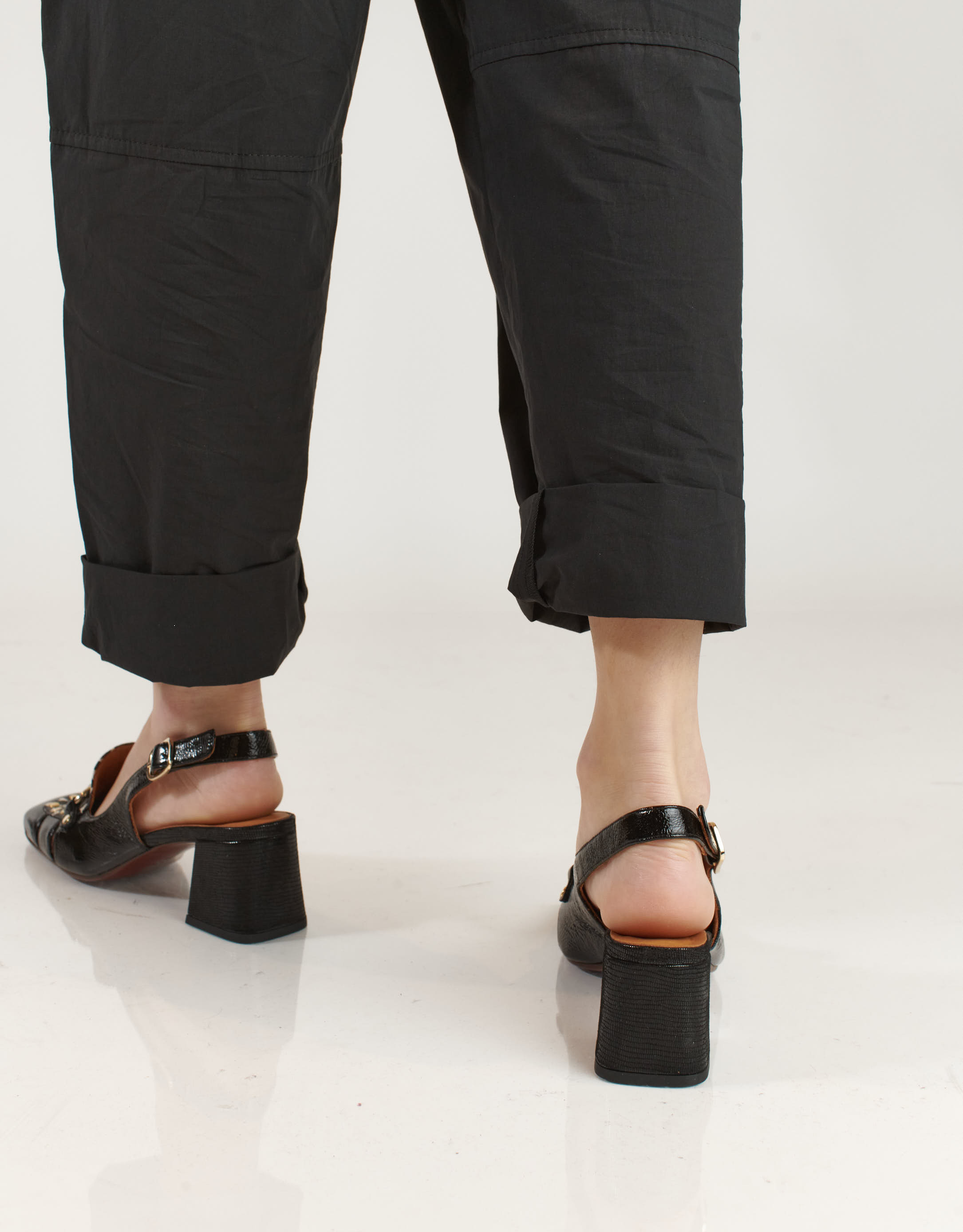 נעלי נשים - Chie Mihara - נעלי סירה עם הדפס VURURU - שחור4