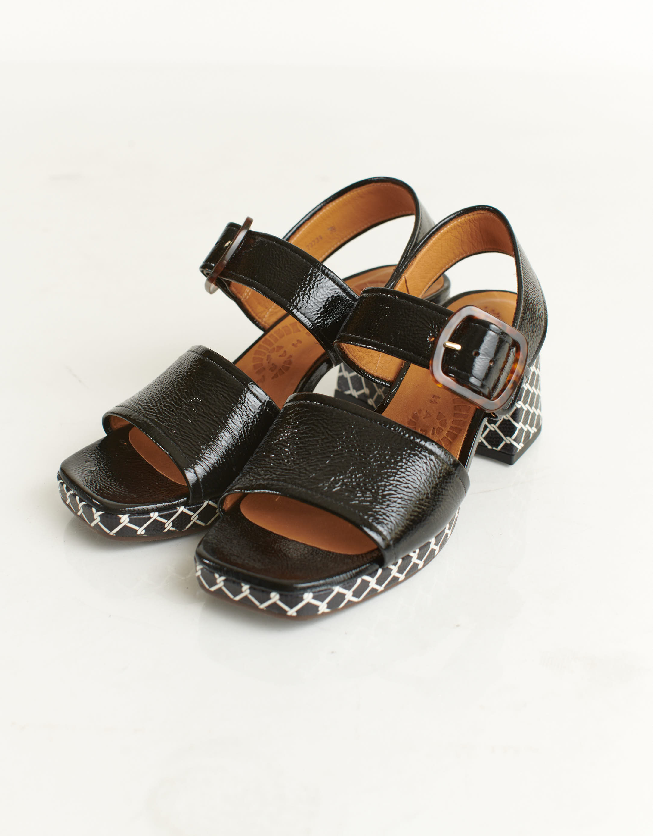 נעלי נשים - Chie Mihara - סנדלי  עקב GINKA - שחור4