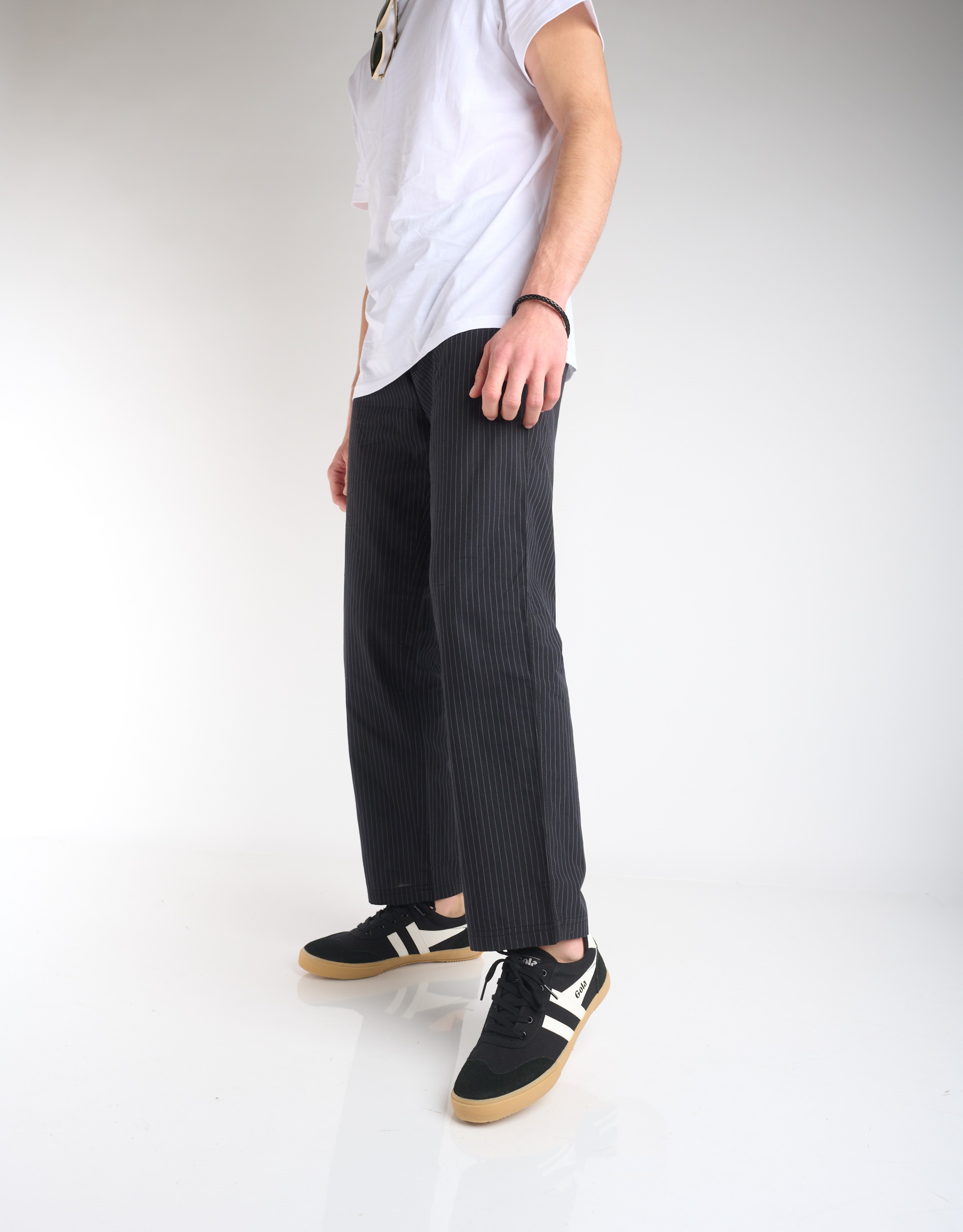 נעלי גברים - Gola - סניקרס BADMINTON GUM - שחור לבן3