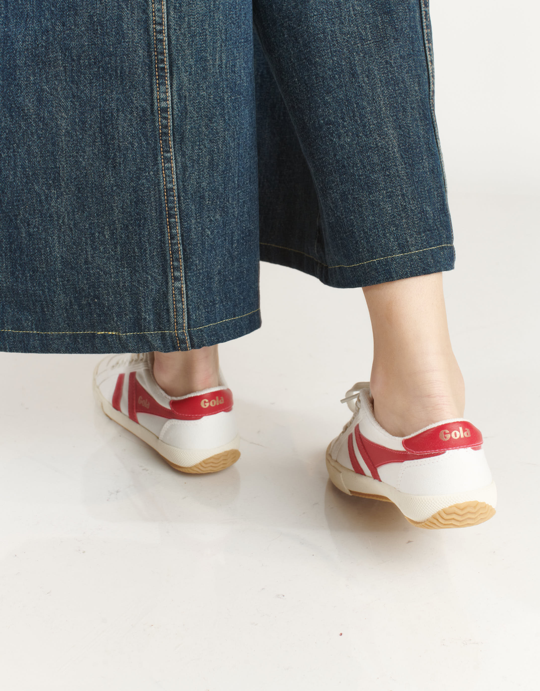 נעלי נשים - Gola - סניקרס בד STRATUS - לבן   אדום3