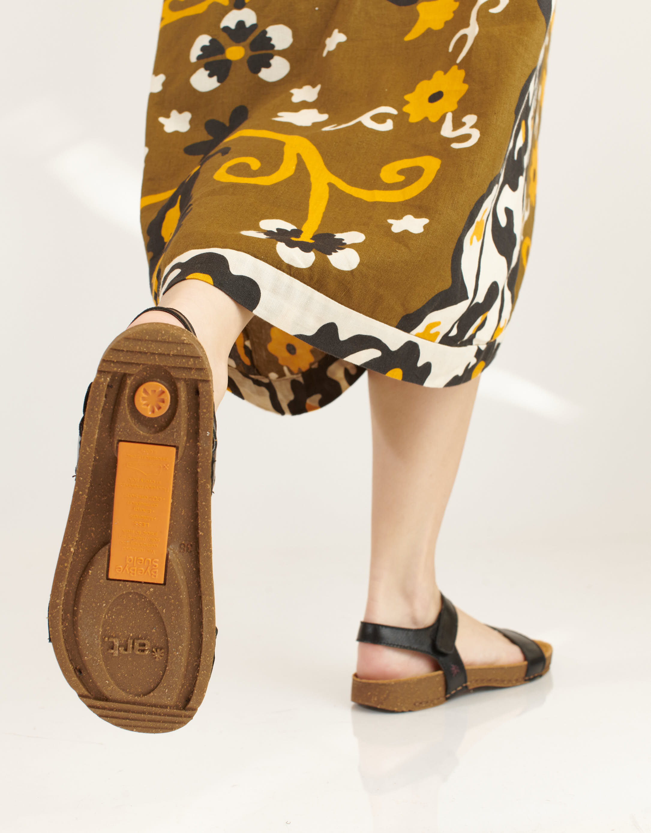 נעלי נשים - Art - סנדלי עור I BREATHE - שחור4