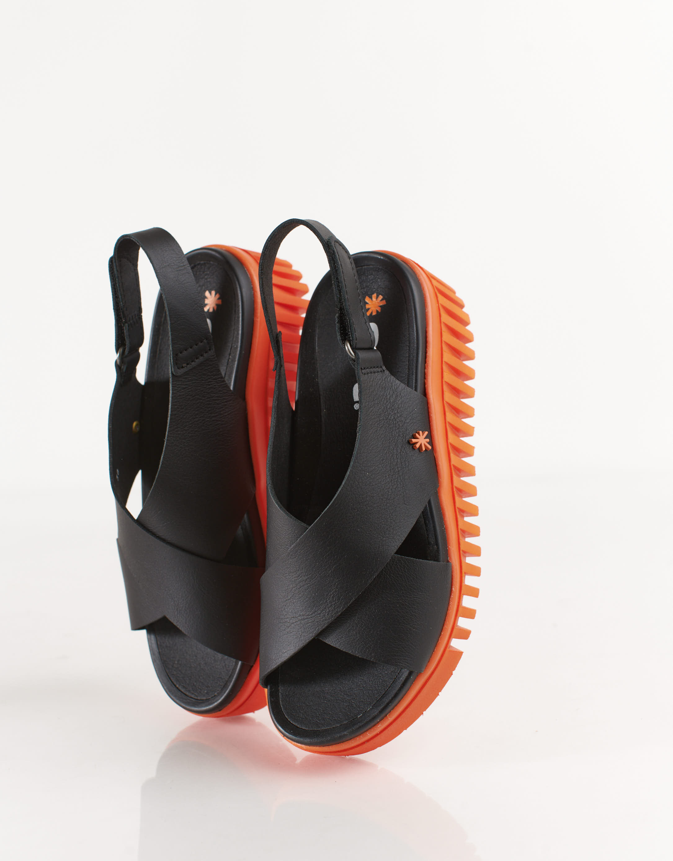 נעלי נשים - Art - סנדלי איקס BRIGHTON - שחור כתום1