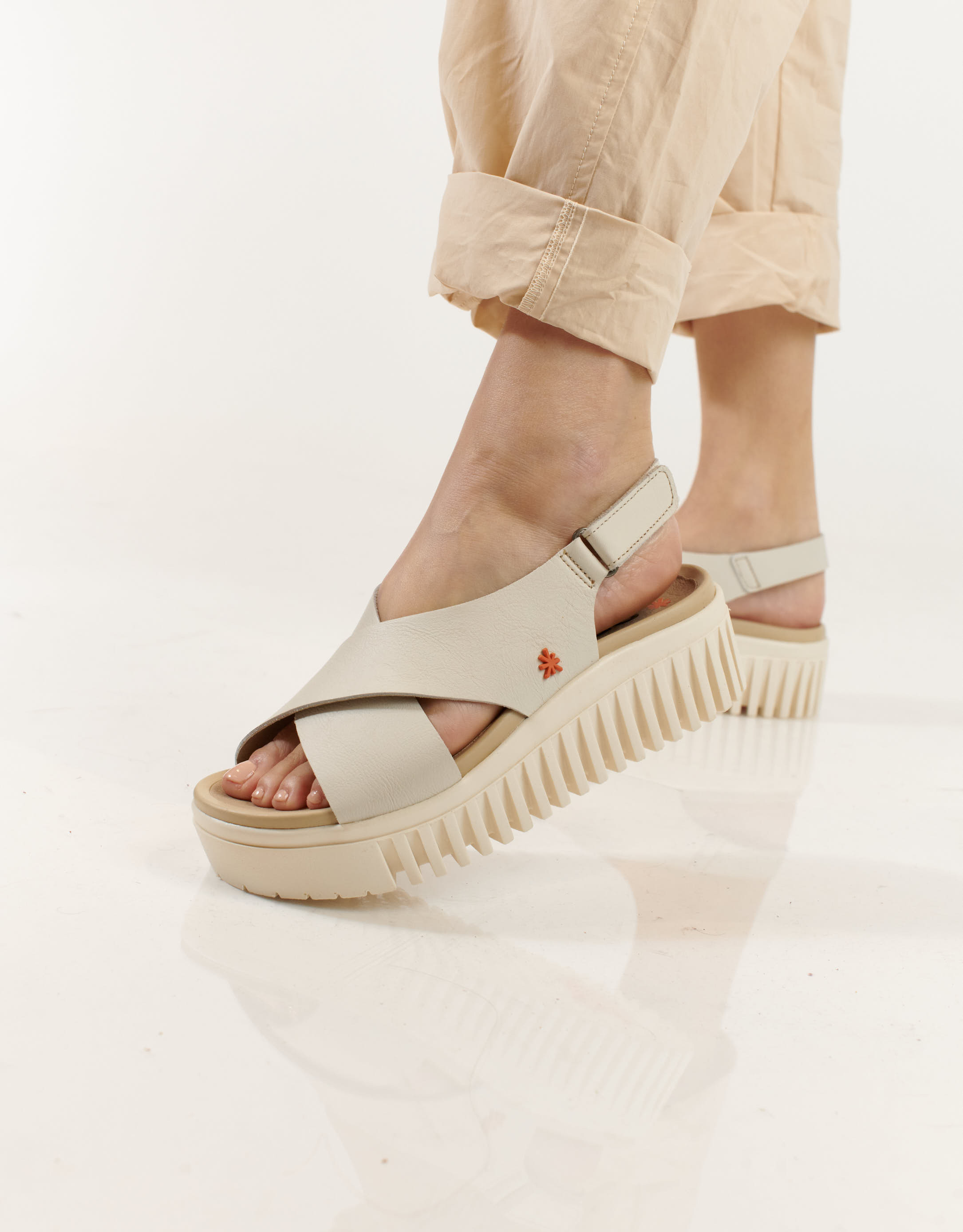 נעלי נשים - Art - סנדלי איקס BRIGHTON - אופוויט2