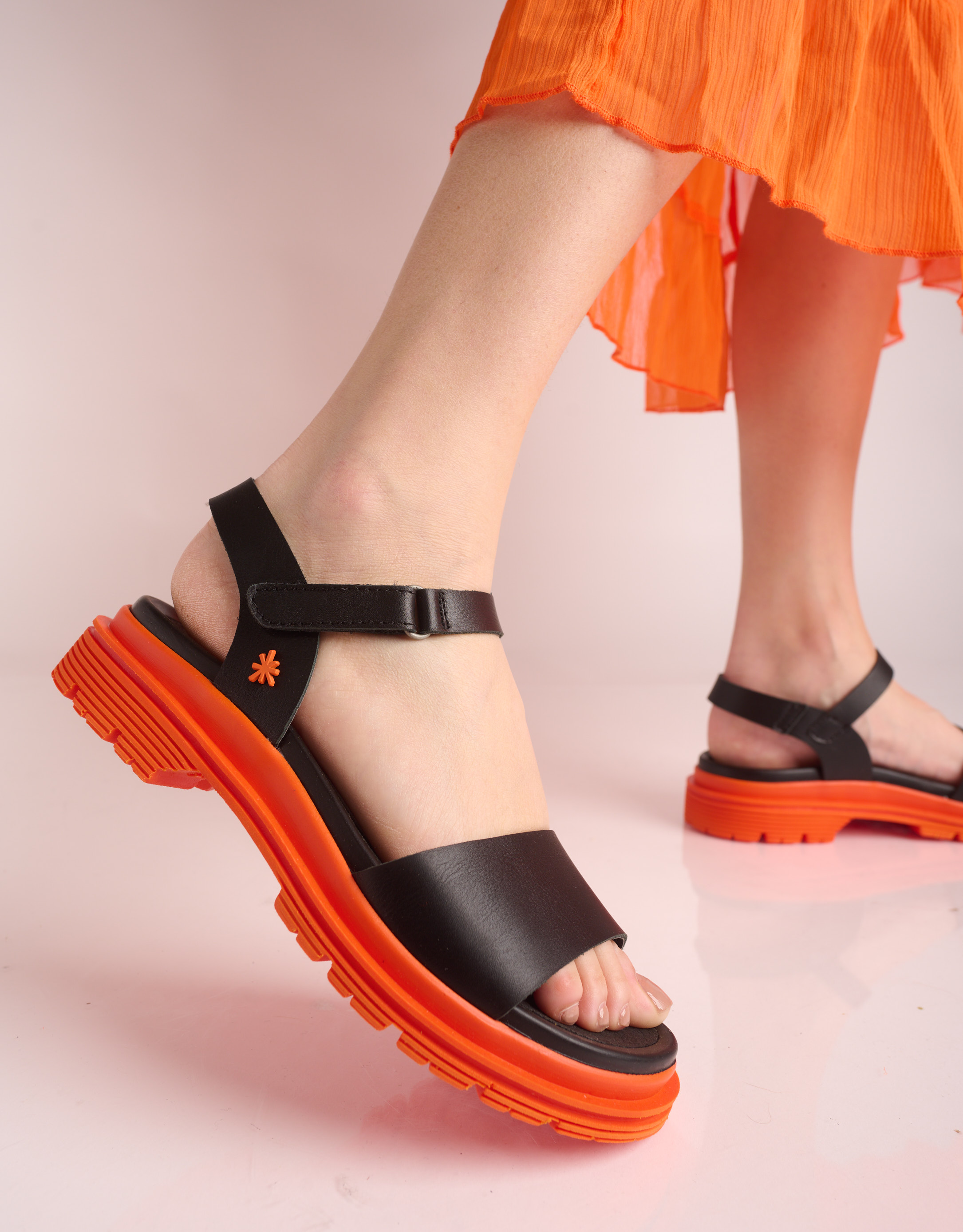 נעלי נשים - Art - סנדלי עור BIRMINGHAM - שחור כתום3