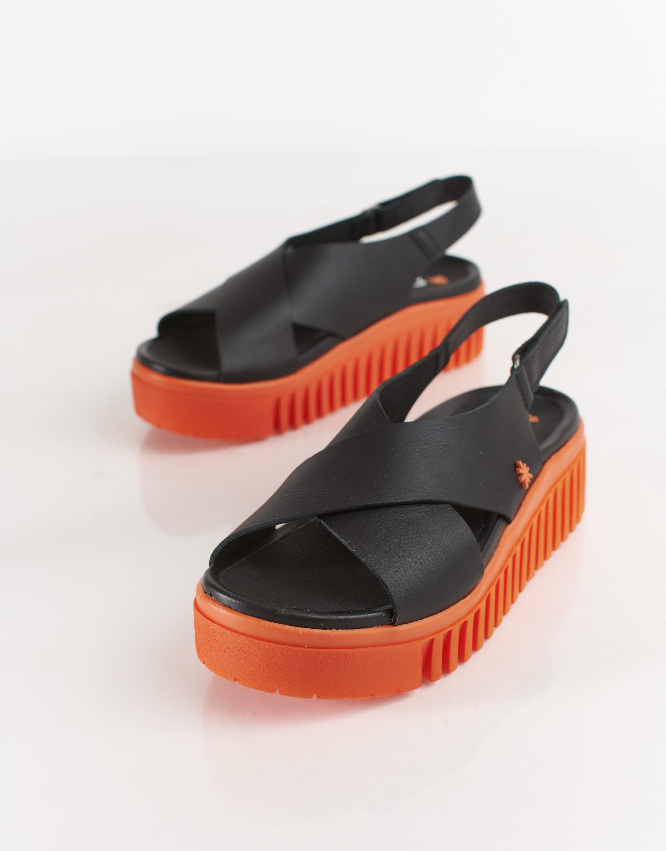 נעלי נשים - Art - סנדלי איקס BRIGHTON - שחור כתום4