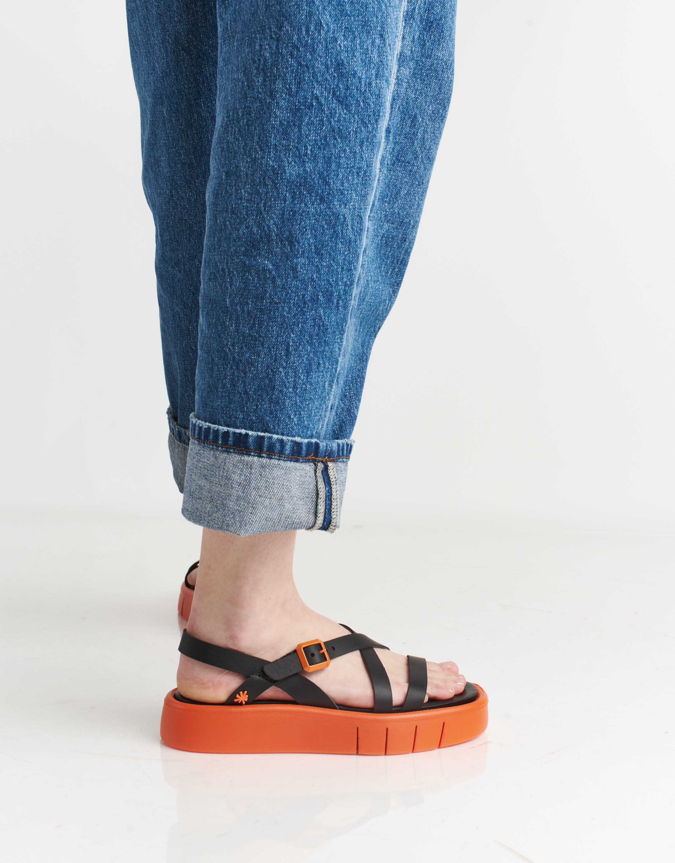 נעלי נשים - Art - סנדלי עור MALAGA - שחור כתום2