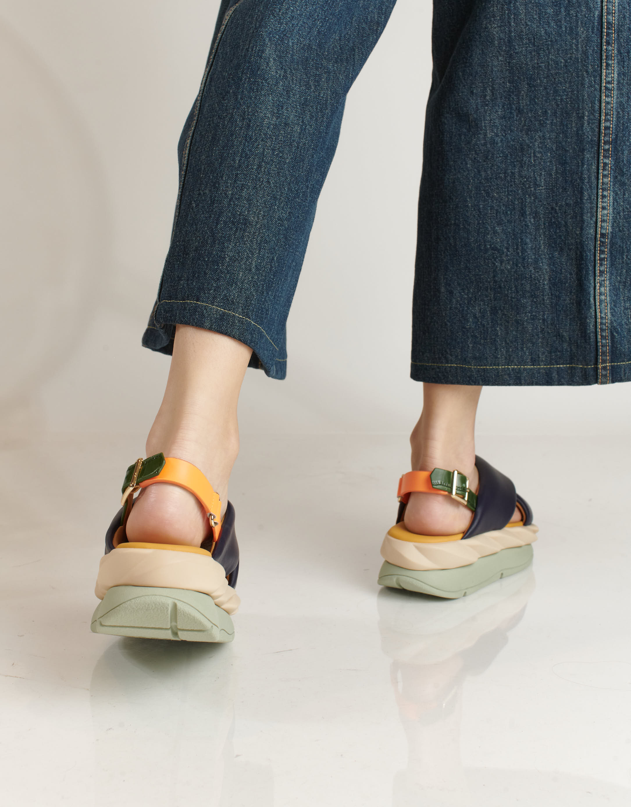 נעלי נשים - 4CCCCEES - סנדלי פלטפורמה X MELLOW - כחול4