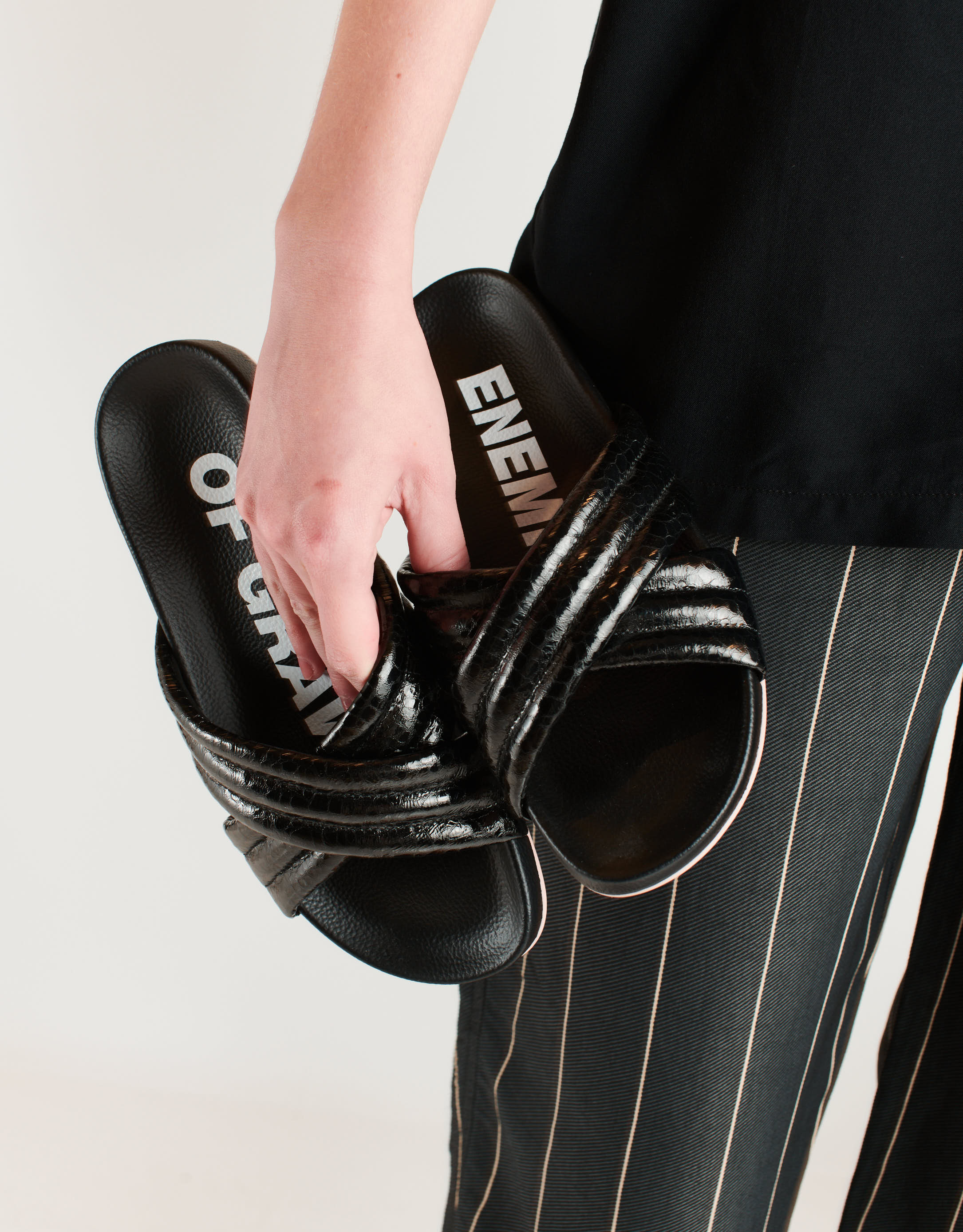 נעלי נשים - Rollie - כפכפים  TIDE CROSS PADD1 - שחור מבריק4