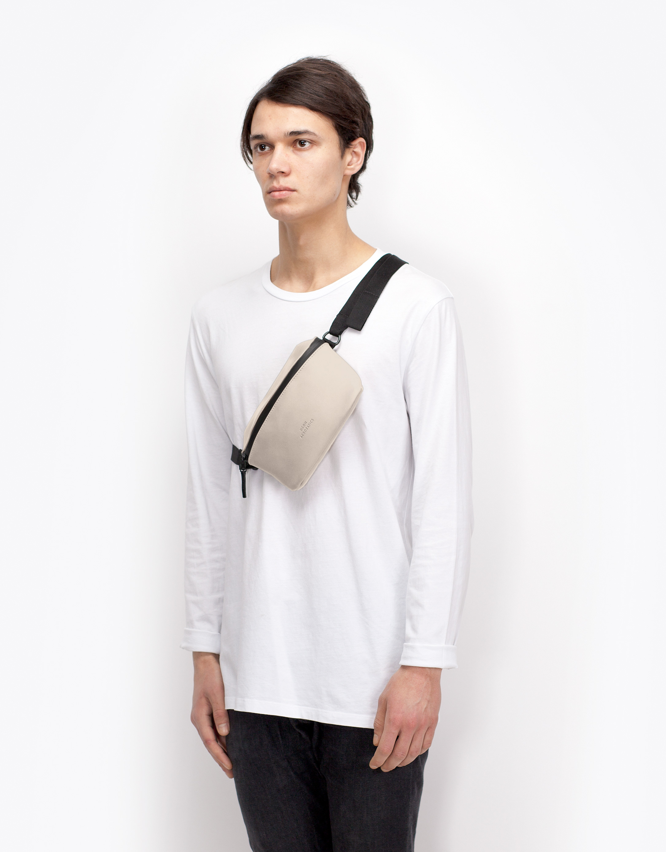 Ucon Acrobatics - פאוץ'  JONA LOTUS - בז'