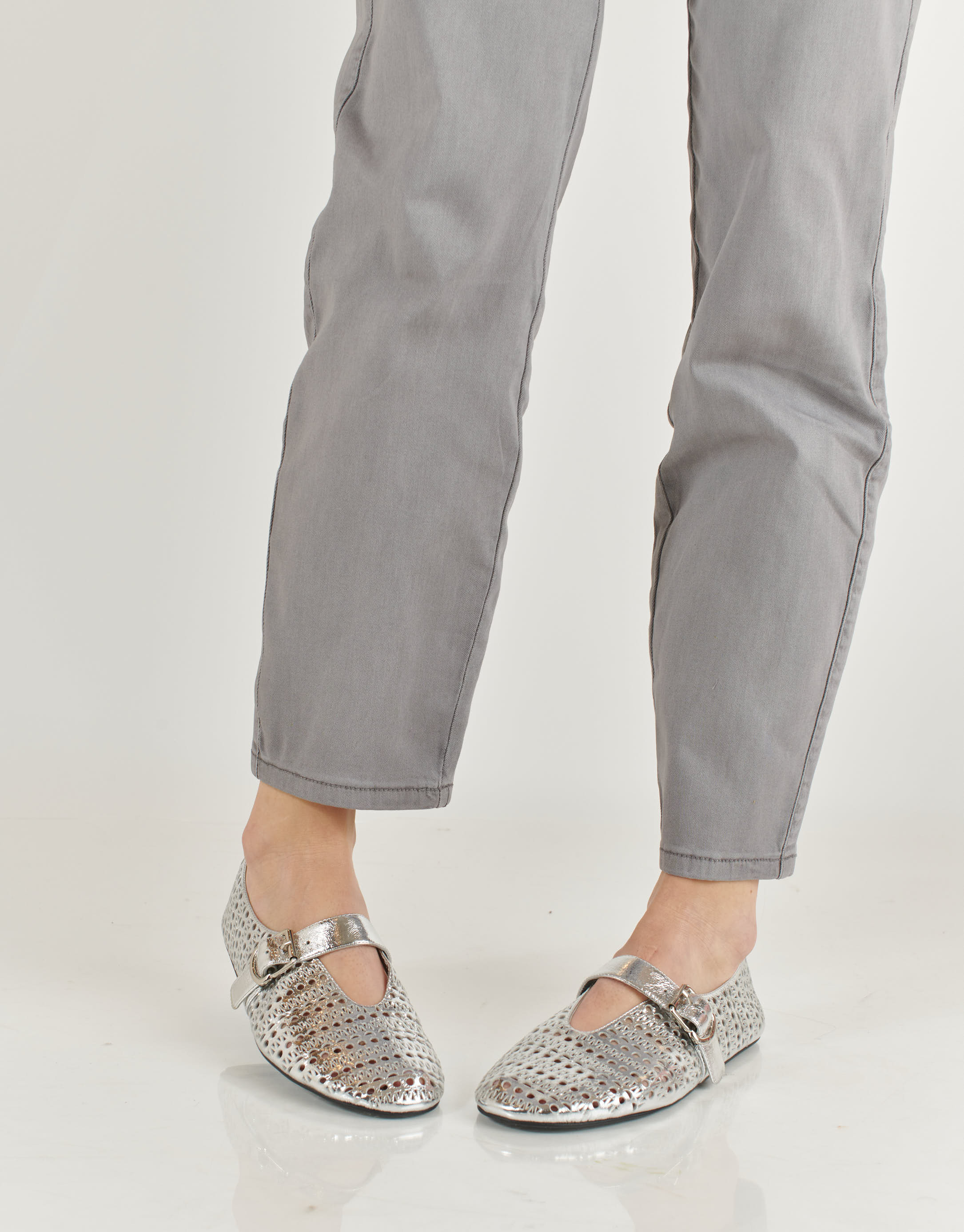 נעלי נשים - Jeffrey Campbell - נעלי בובה מטאליות SHELLY - כסף1