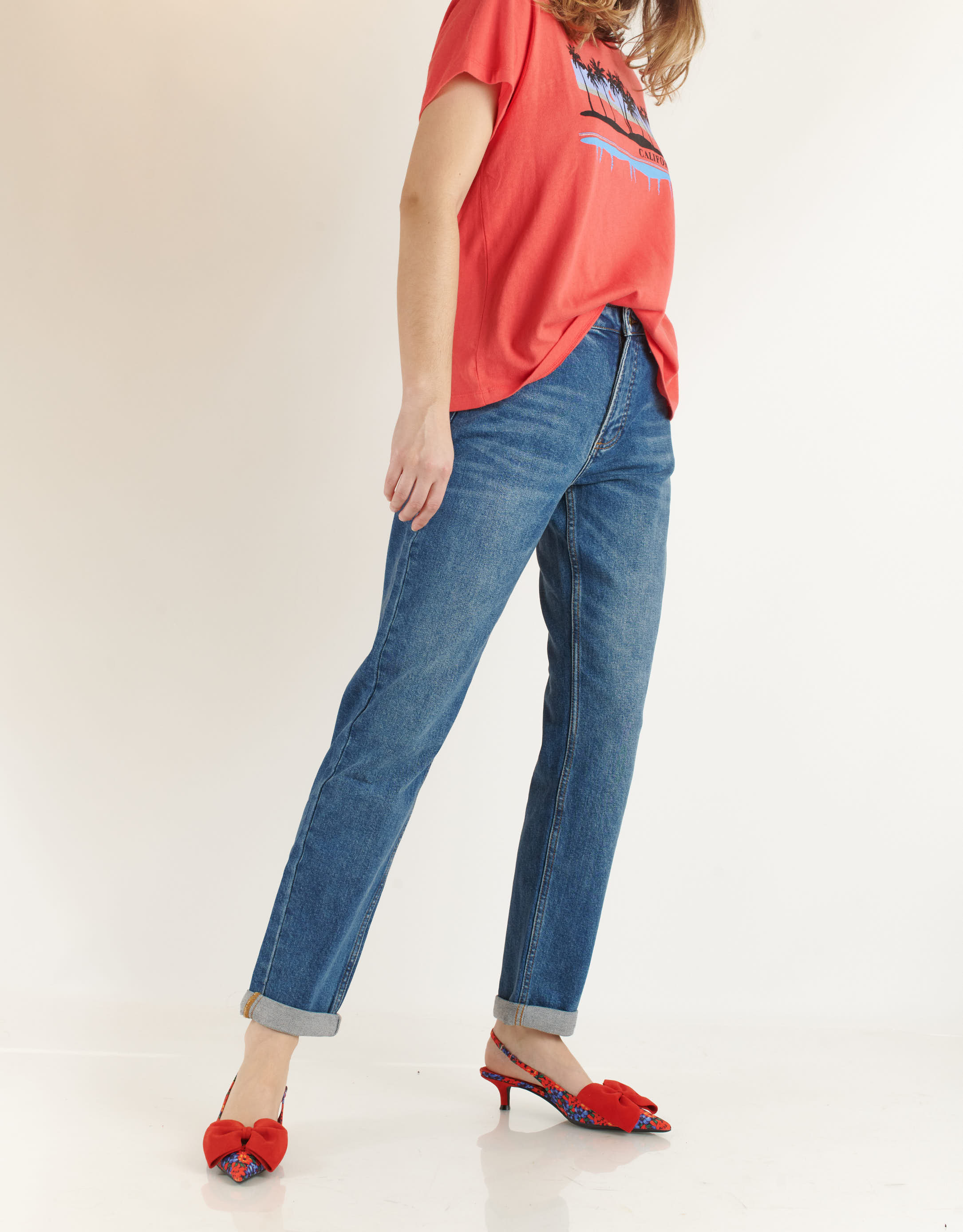 נעלי נשים - Jeffrey Campbell - נעלי סירה PERSONA פפיון - אדום   כחול3