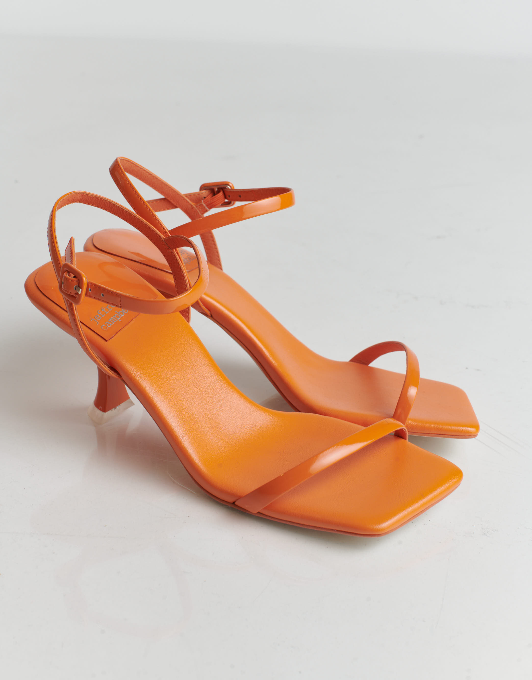 נעלי נשים - Jeffrey Campbell - סנדלי עקב לק JERROD - כתום2