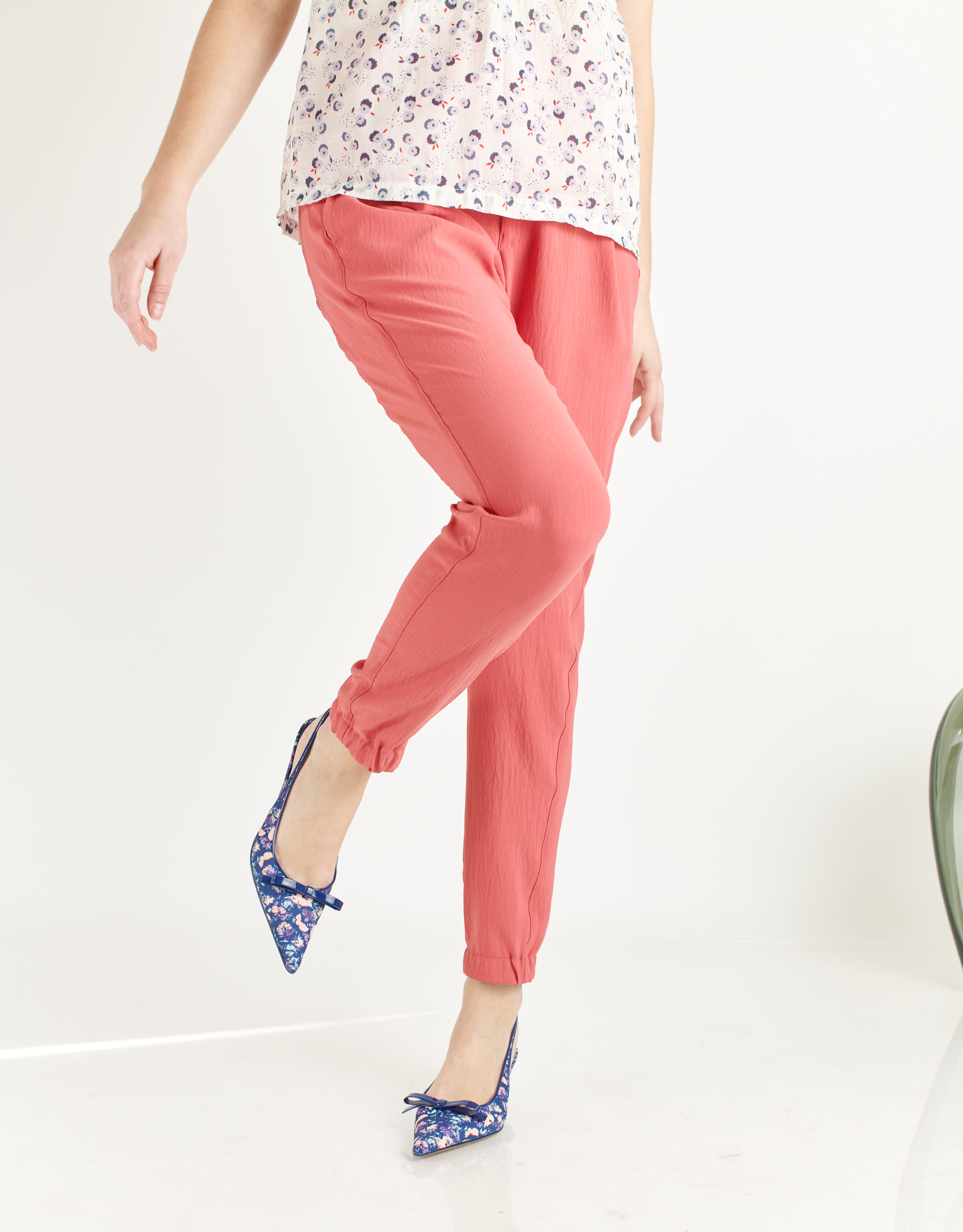 נעלי נשים - Jeffrey Campbell - נעלי סירה פרחוניות PERSON - כחול4