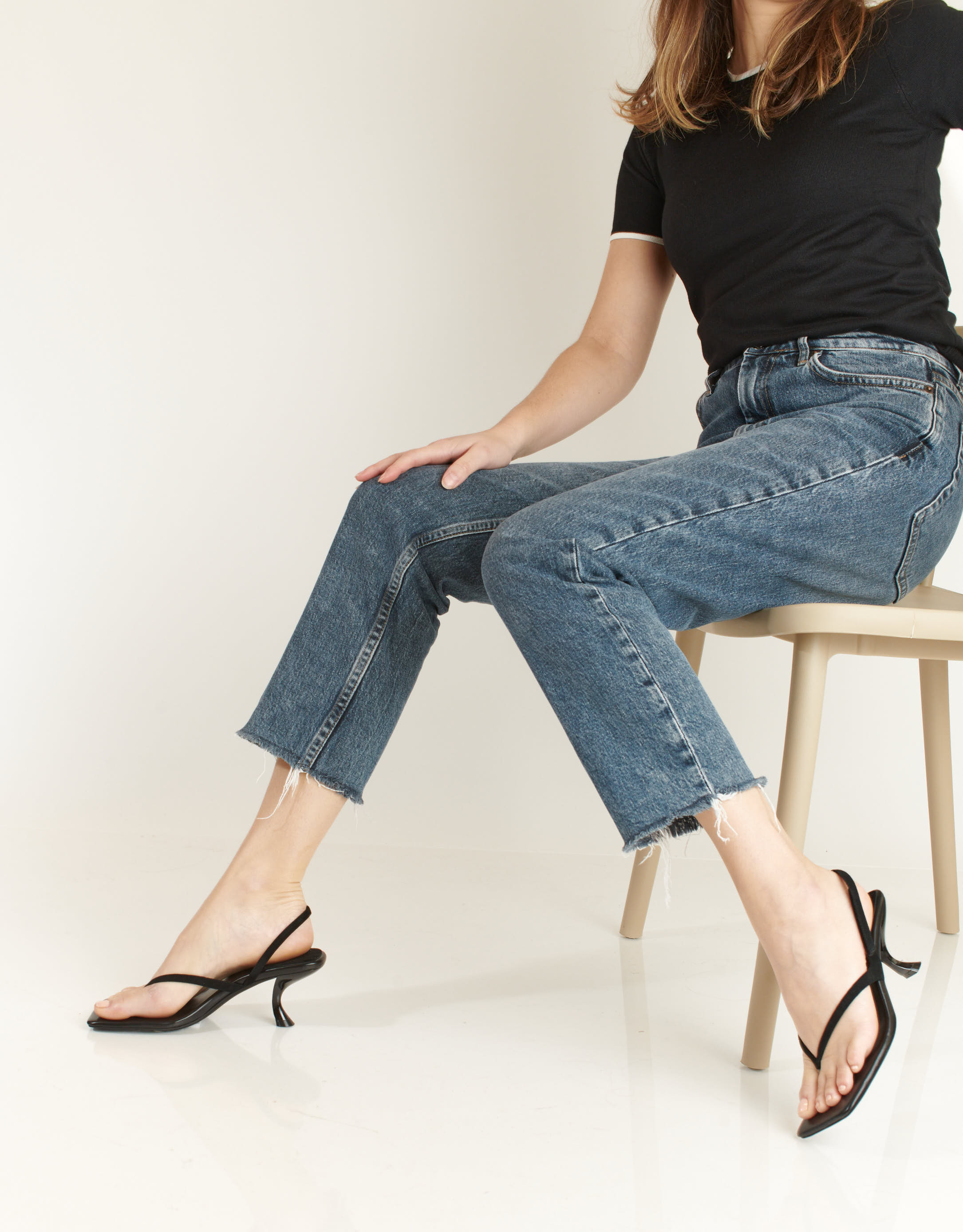 נעלי נשים - Jeffrey Campbell - סנדלי אצבע עם עקב FUSED - שחור1