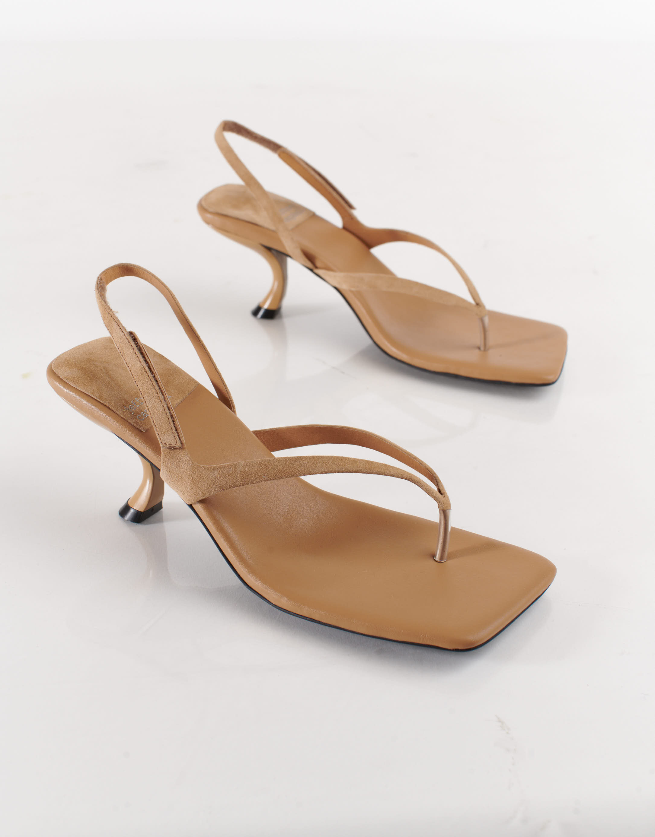 נעלי נשים - Jeffrey Campbell - סנדלי אצבע עם עקב FUSED - בז'2