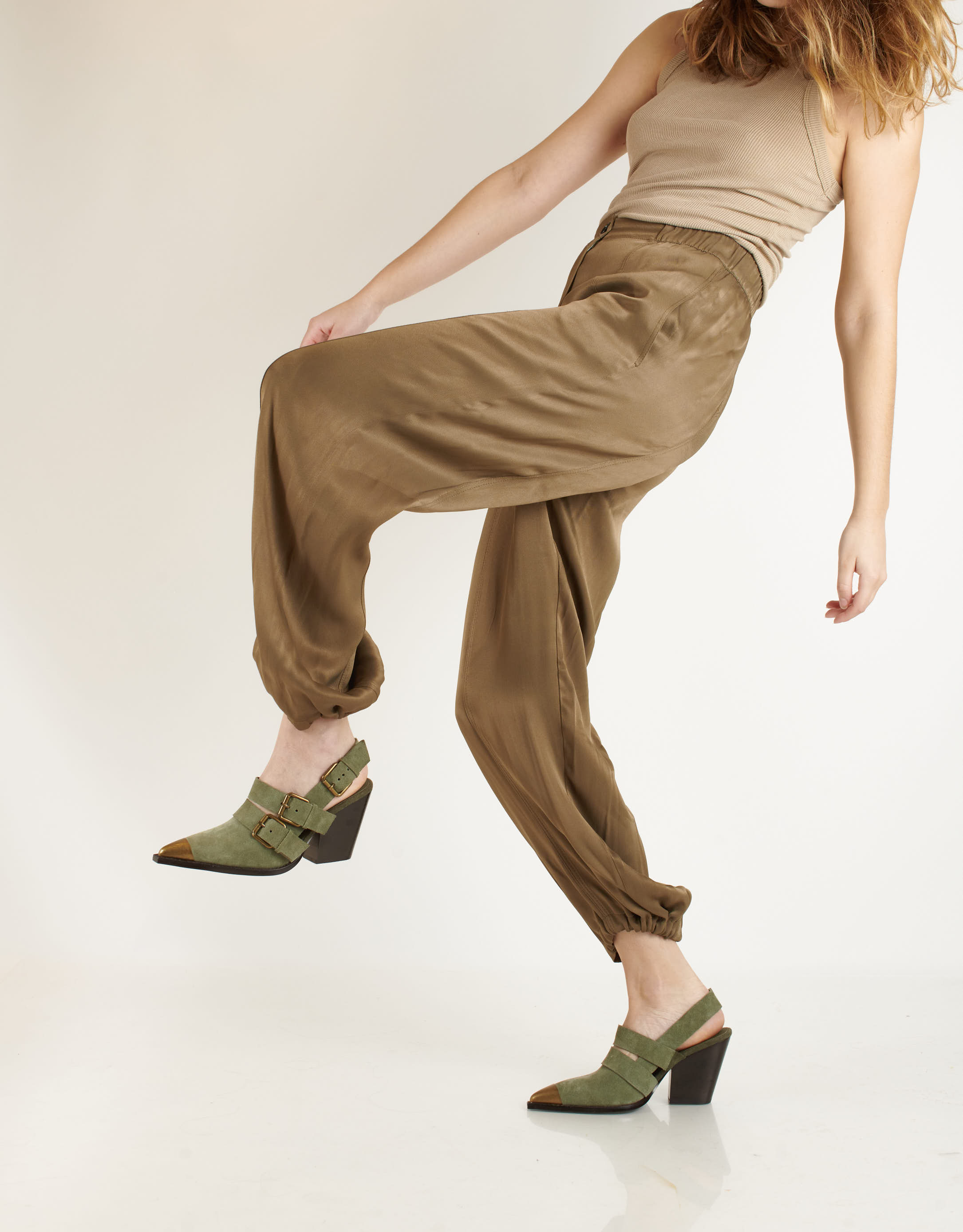 נעלי נשים - Jeffrey Campbell - סנדלי בוקרים מזמש GEORGIA - חאקי4