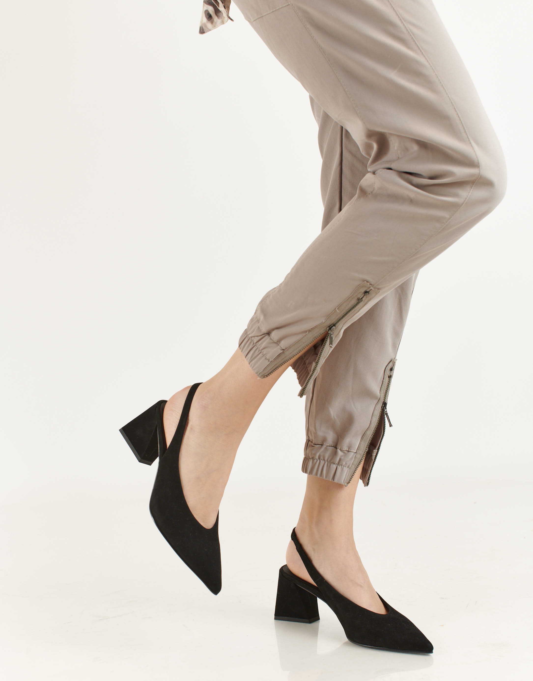 נעלי נשים - Jeffrey Campbell - נעלי סירה מזמש ANARCHIA - שחור2