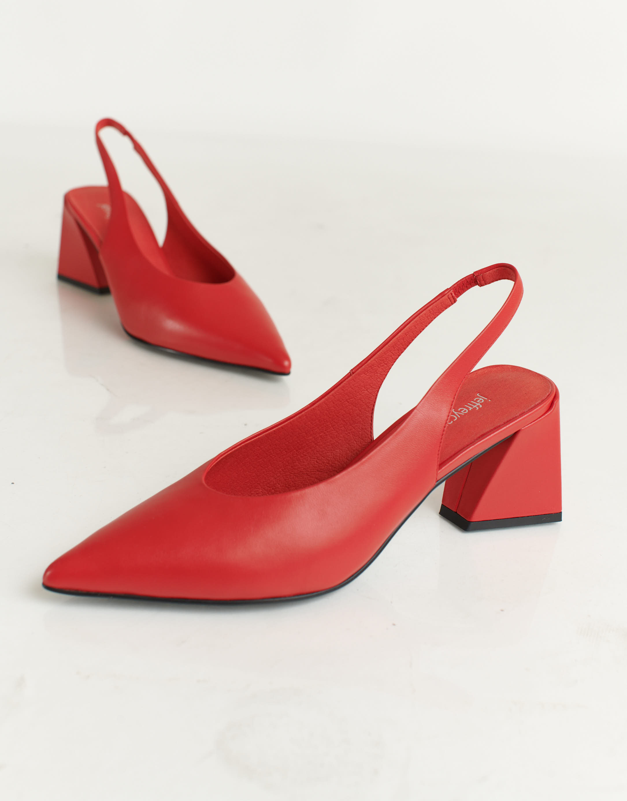 נעלי נשים - Jeffrey Campbell - נעלי סירה עם עקב ANARCHIA - אדום2