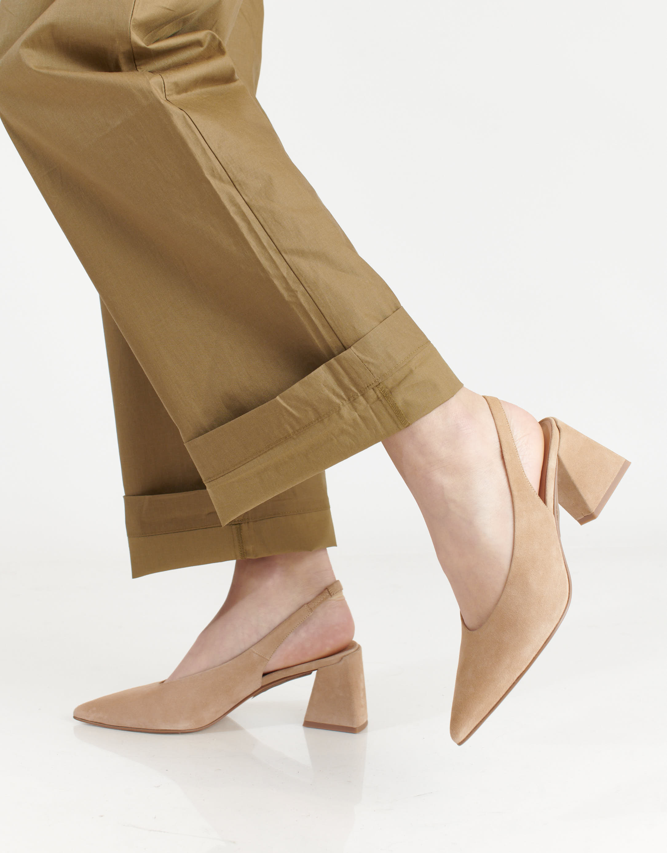 נעלי נשים - Jeffrey Campbell - נעלי סירה מזמש ANARCHIA - ניוד3