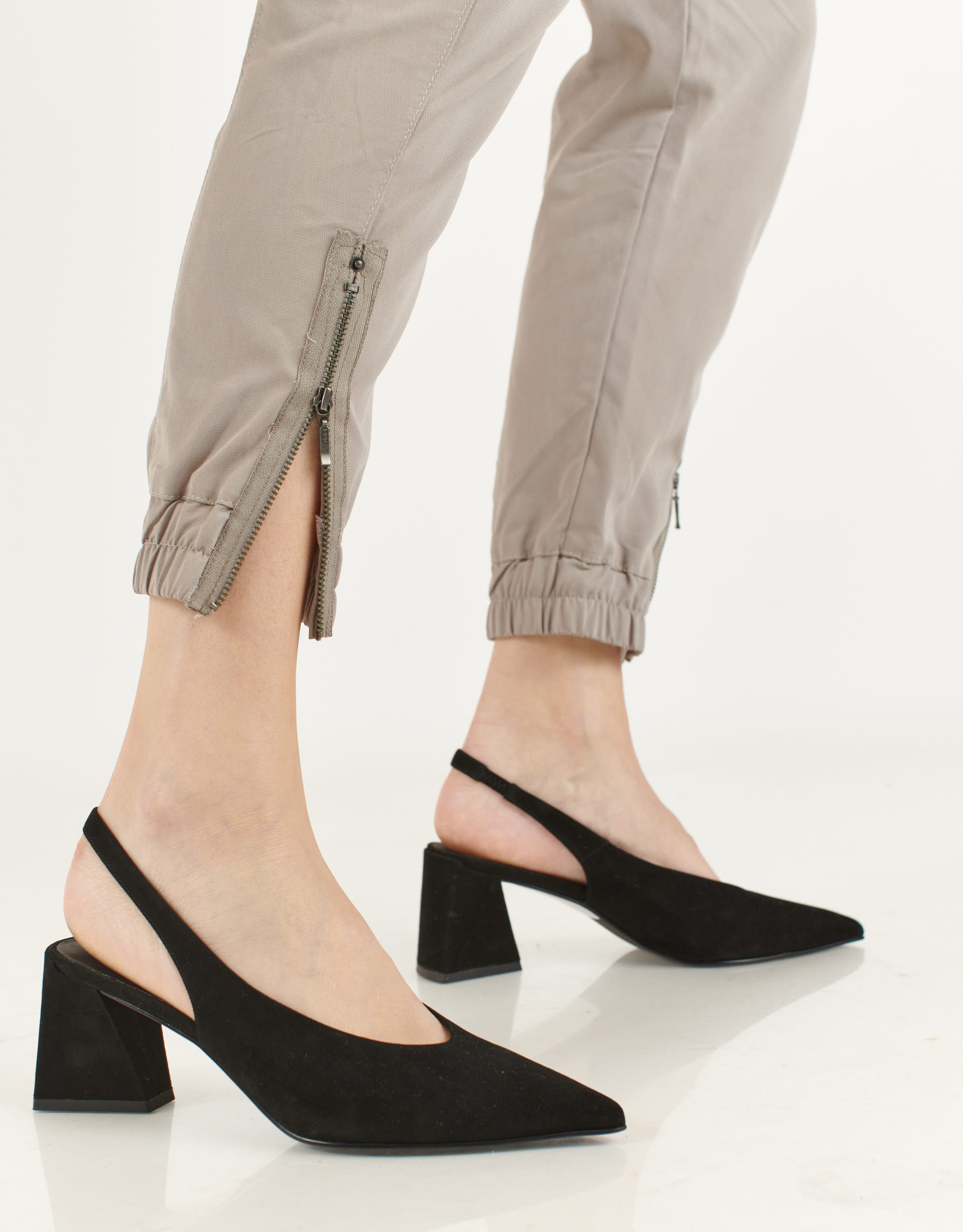 נעלי נשים - Jeffrey Campbell - נעלי סירה מזמש ANARCHIA - שחור4