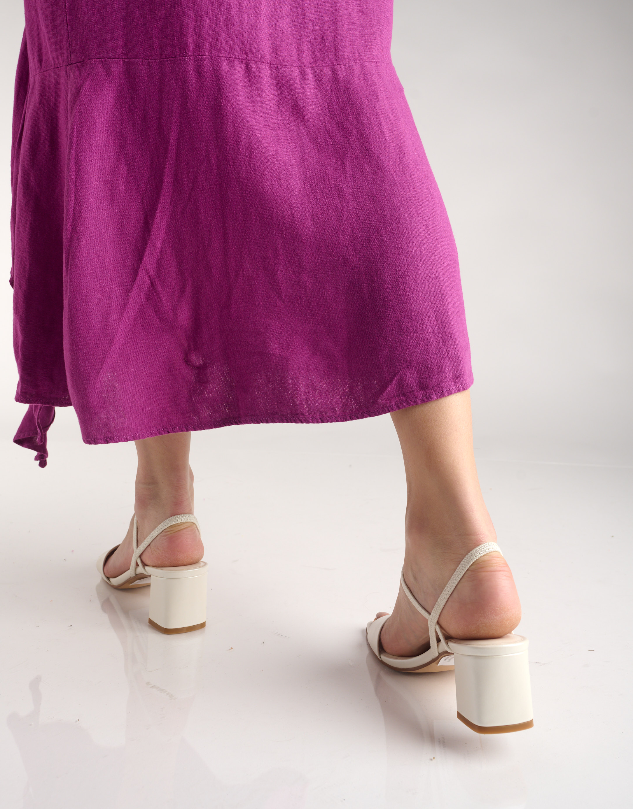 נעלי נשים - Jeffrey Campbell - סנדלי דמוי עור ADAPT - לבן4