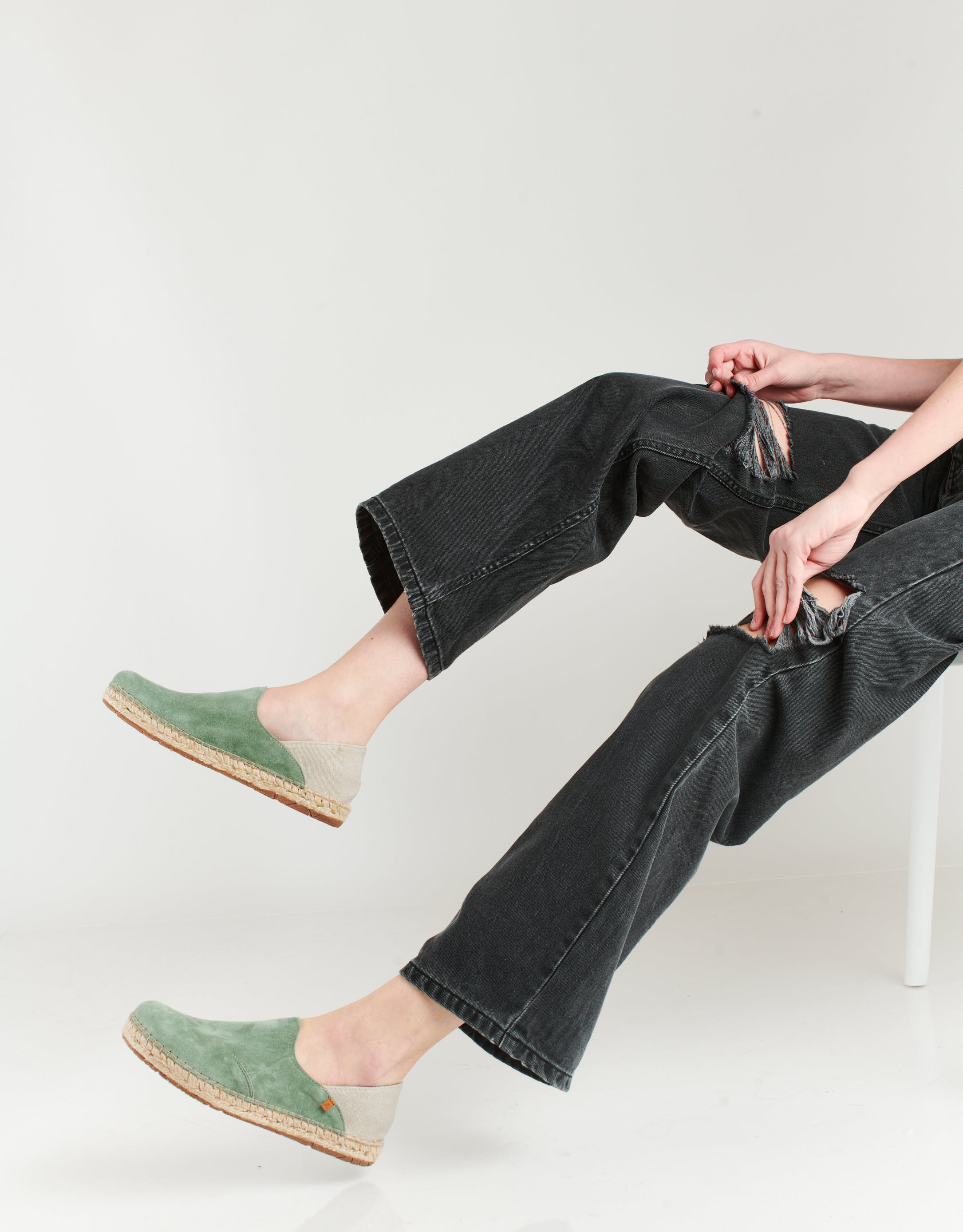 נעלי נשים - El Naturalista - נעלי מוקסין CAMPOS - ירוק2